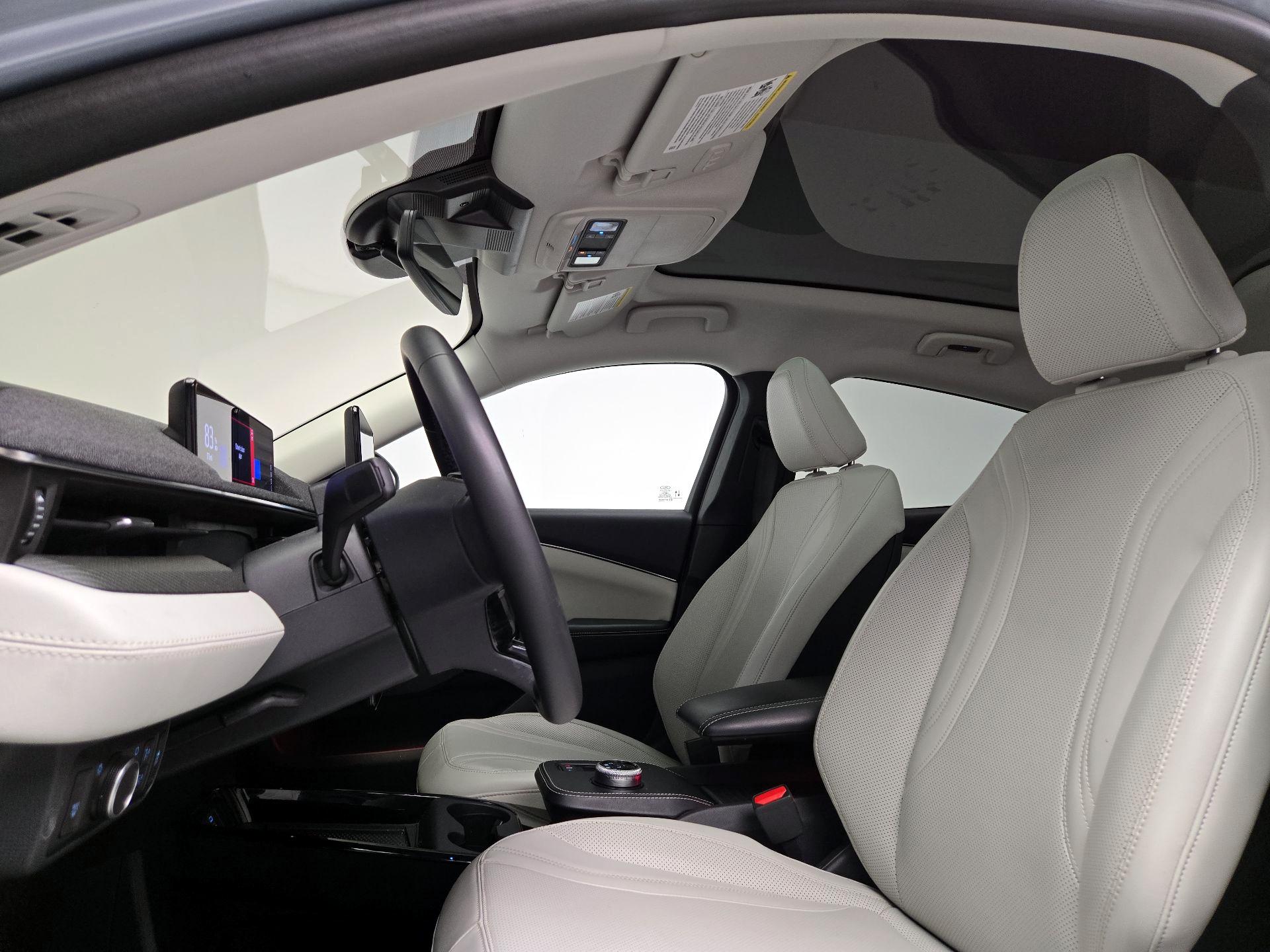 Thumbnail: 2022 Ford Mustang Mach-E - 20