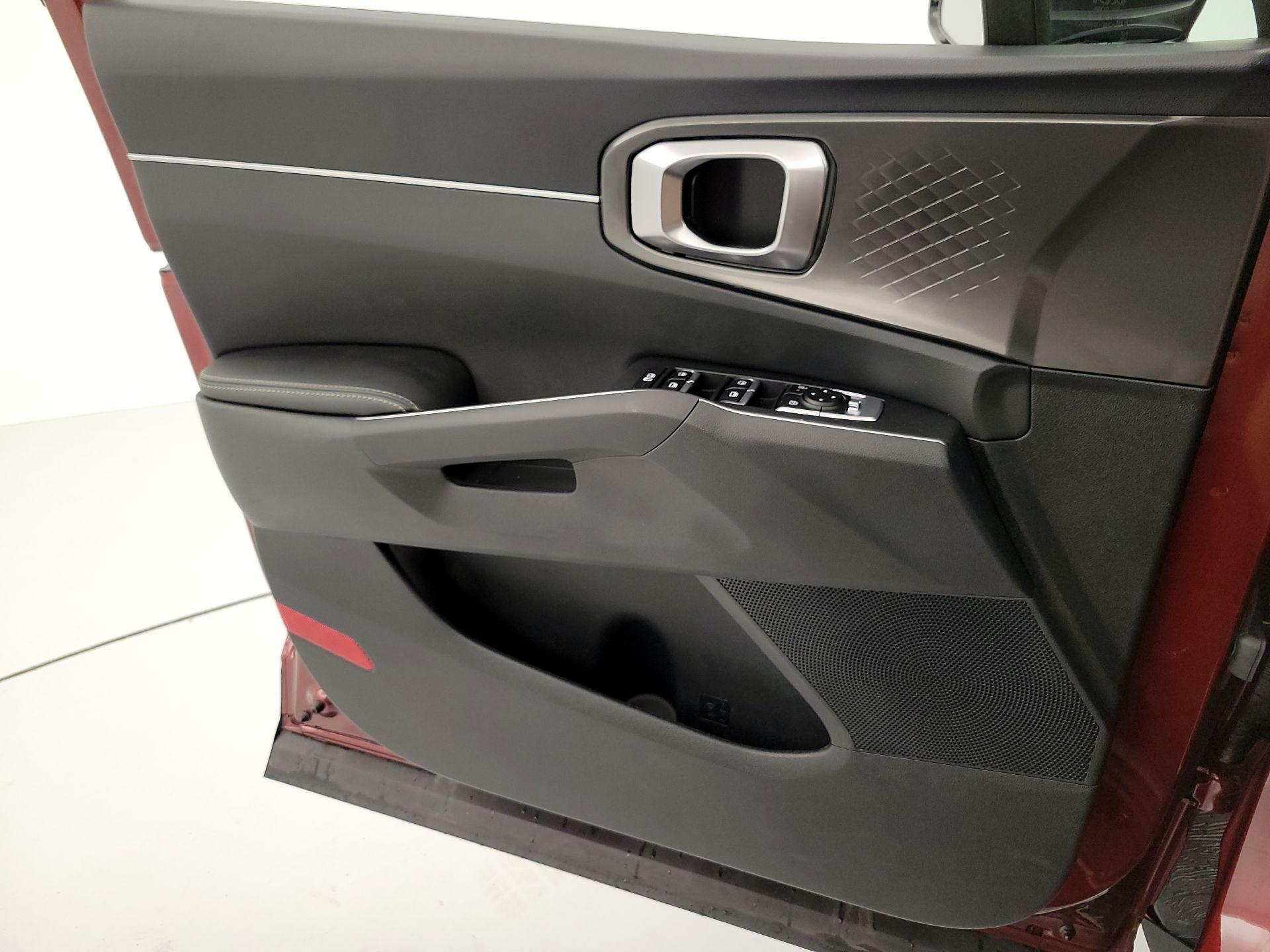 Thumbnail: 2025 Kia Sorento - 12