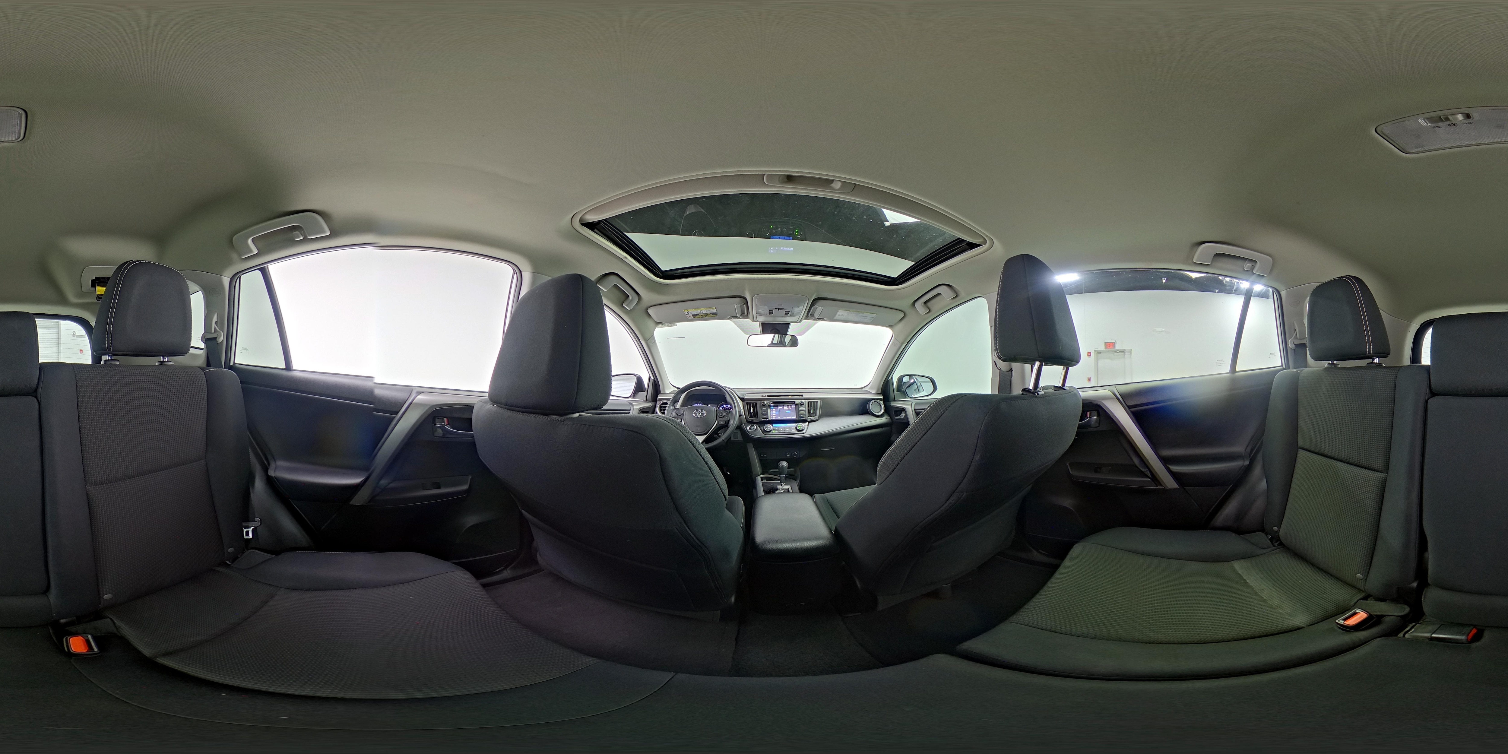 2017 Toyota RAV4 XLE - Photo 26