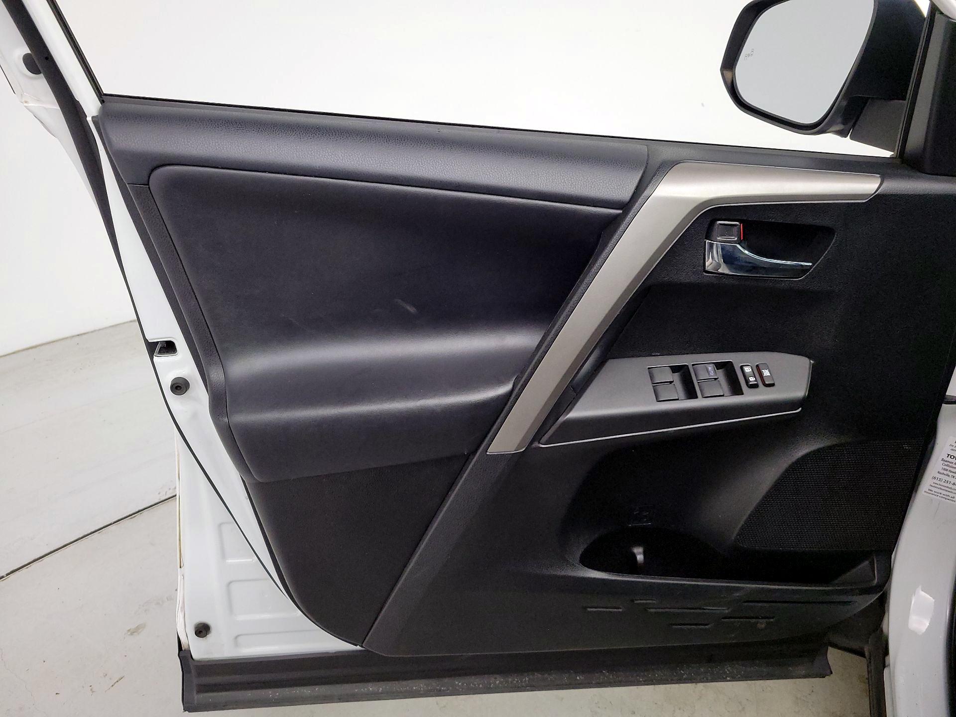 Thumbnail: 2017 Toyota RAV4 - 12