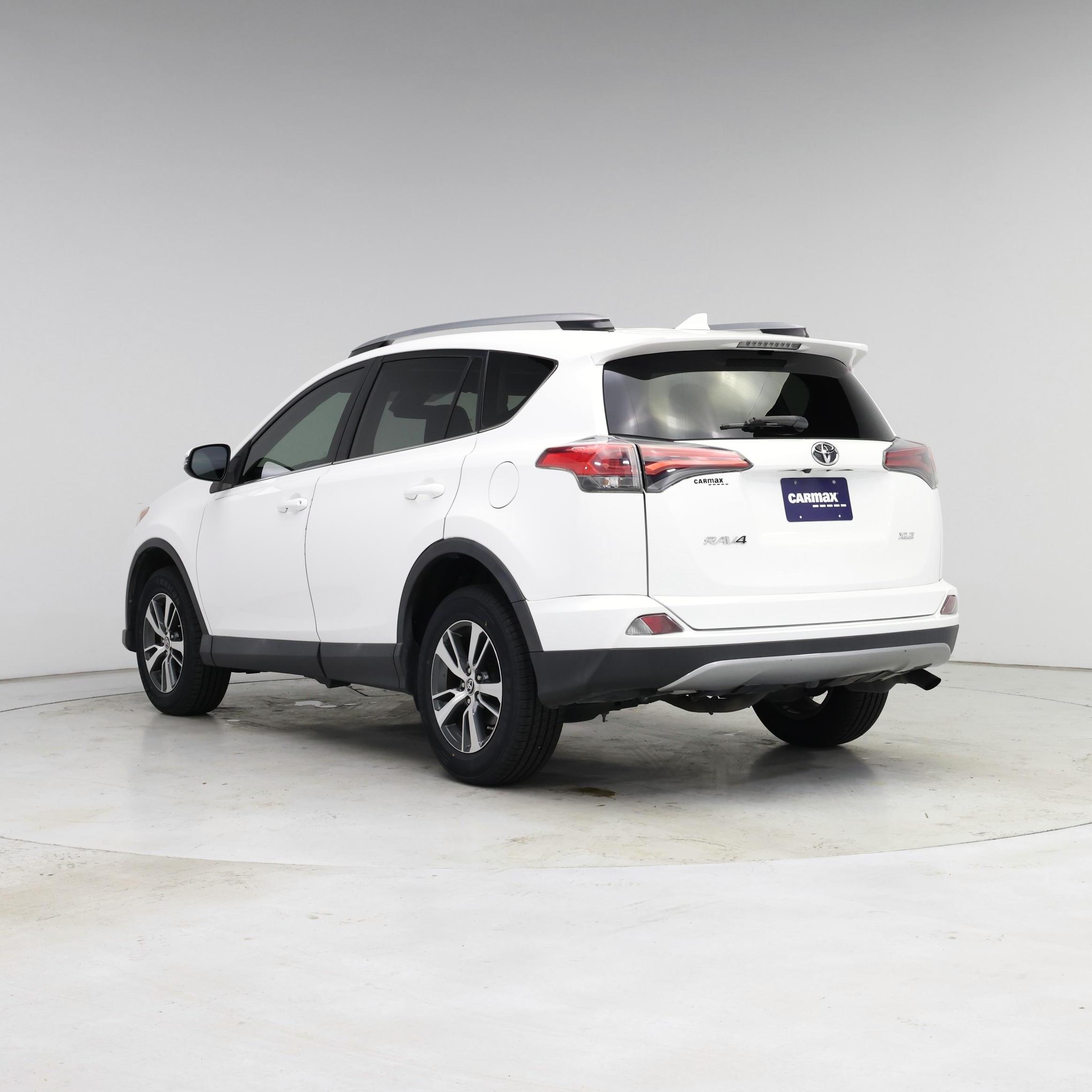 Thumbnail: 2017 Toyota RAV4 - 2