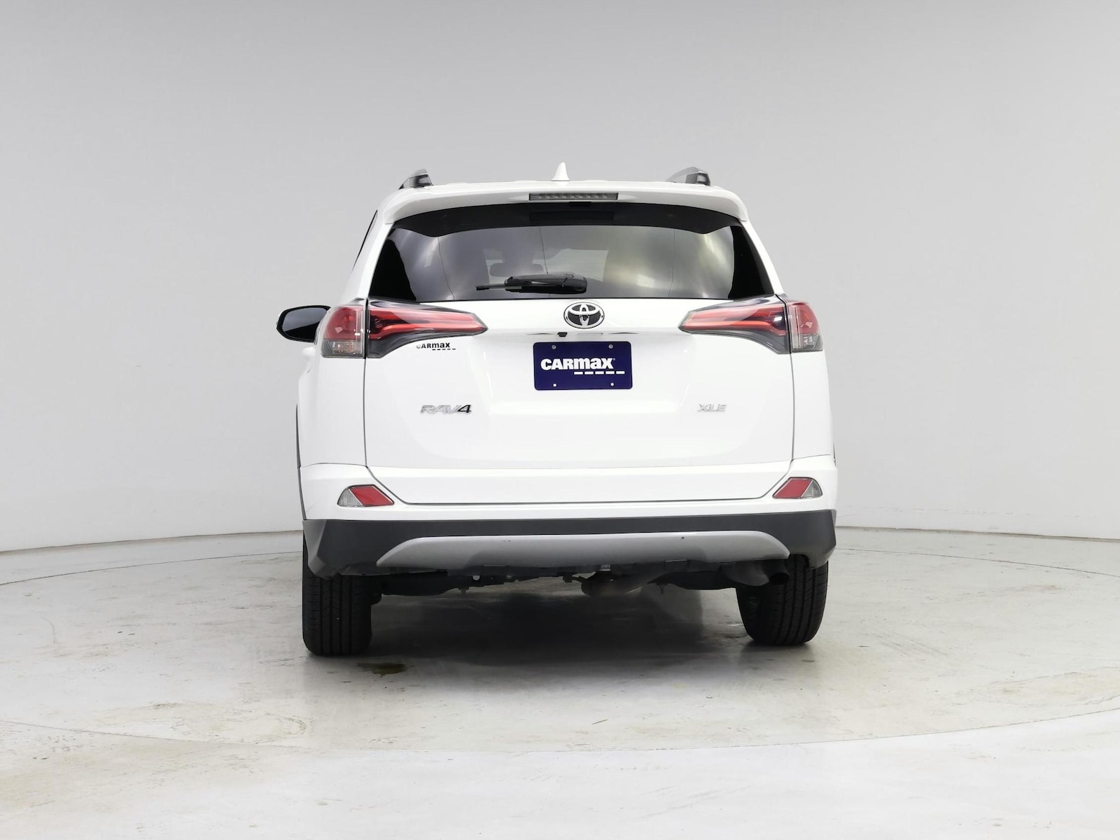 2017 Toyota RAV4 XLE - Photo 7