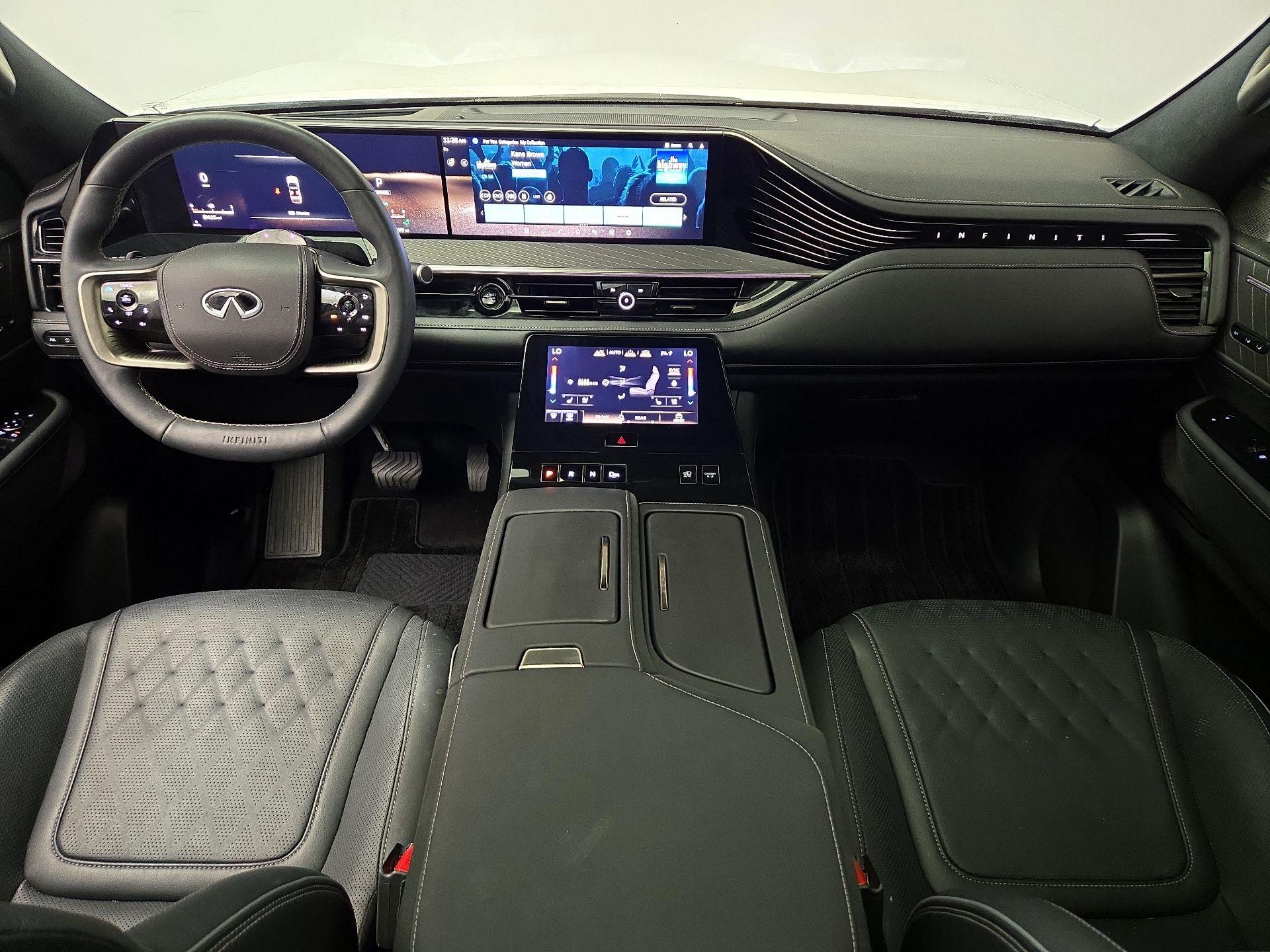 Thumbnail: 2025 INFINITI QX80 - 9