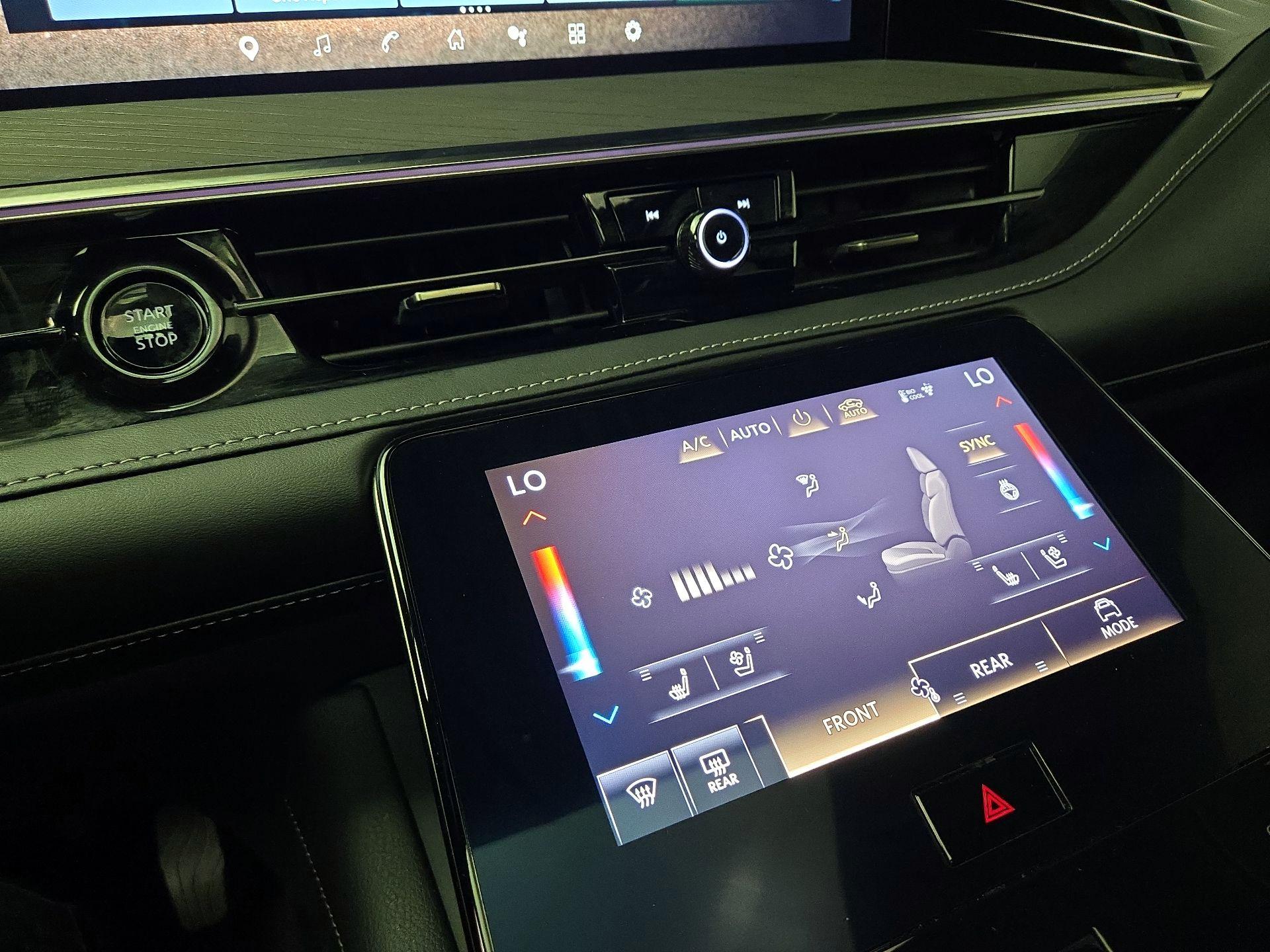 Thumbnail: 2025 INFINITI QX80 - 17