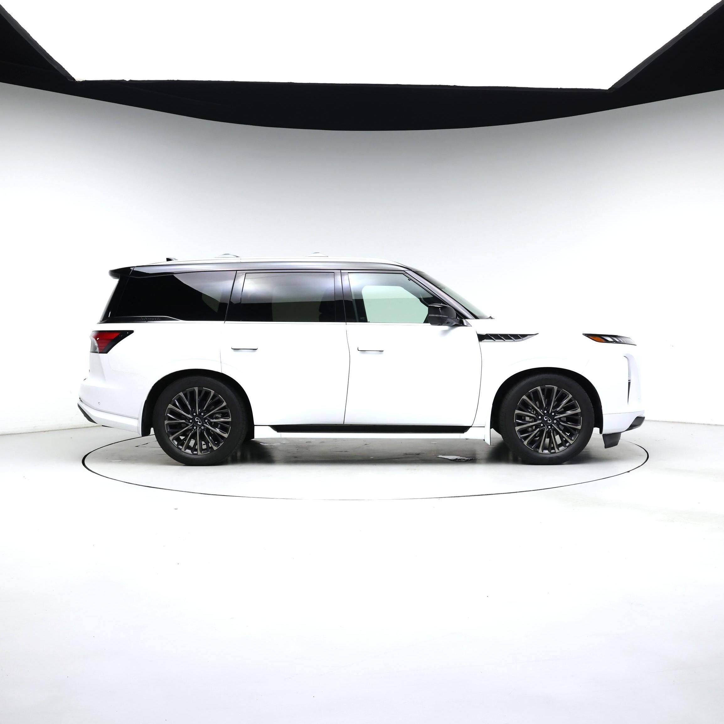 Thumbnail: 2025 INFINITI QX80 - 7