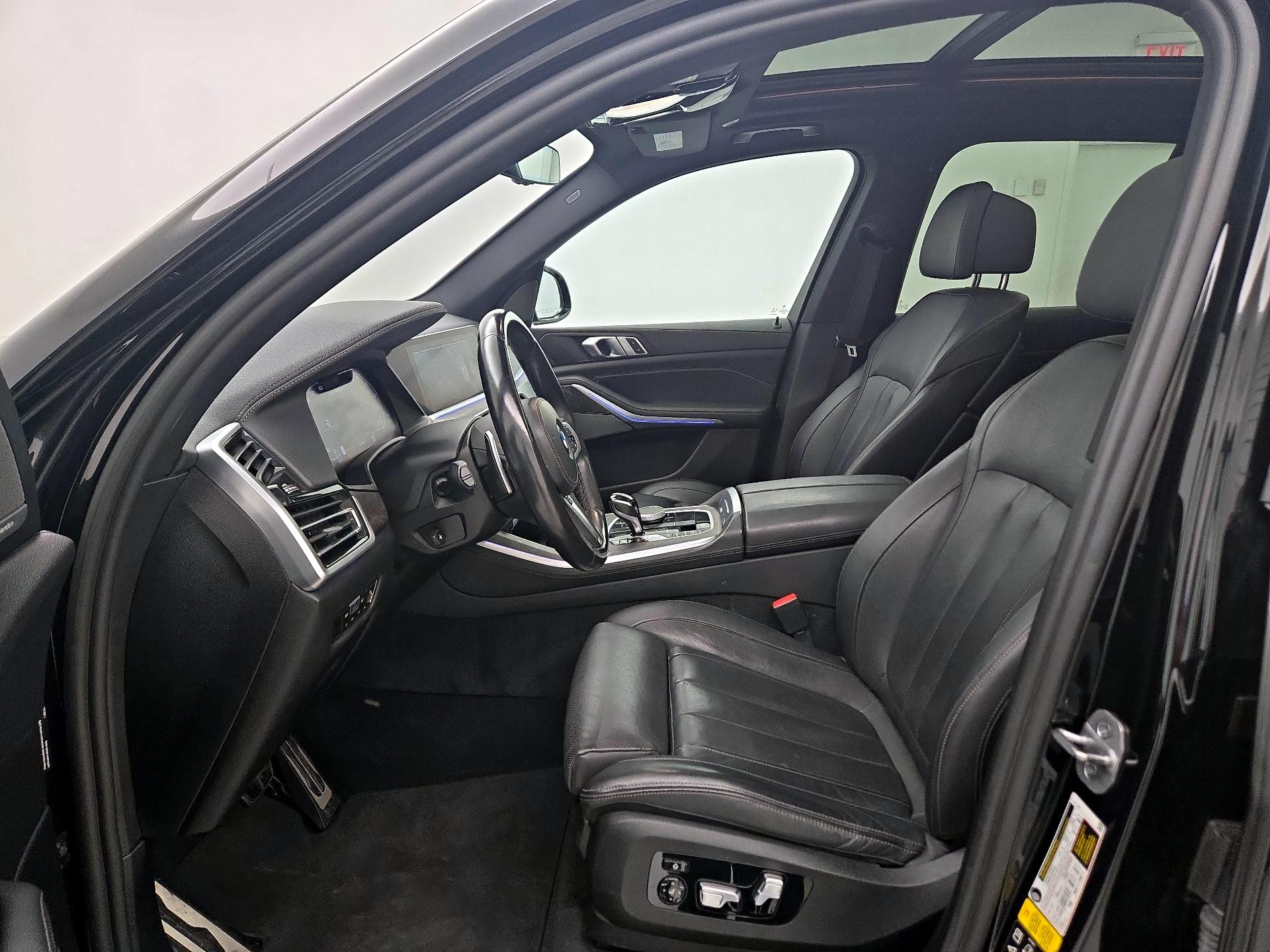 Thumbnail: 2022 BMW X5 - 11