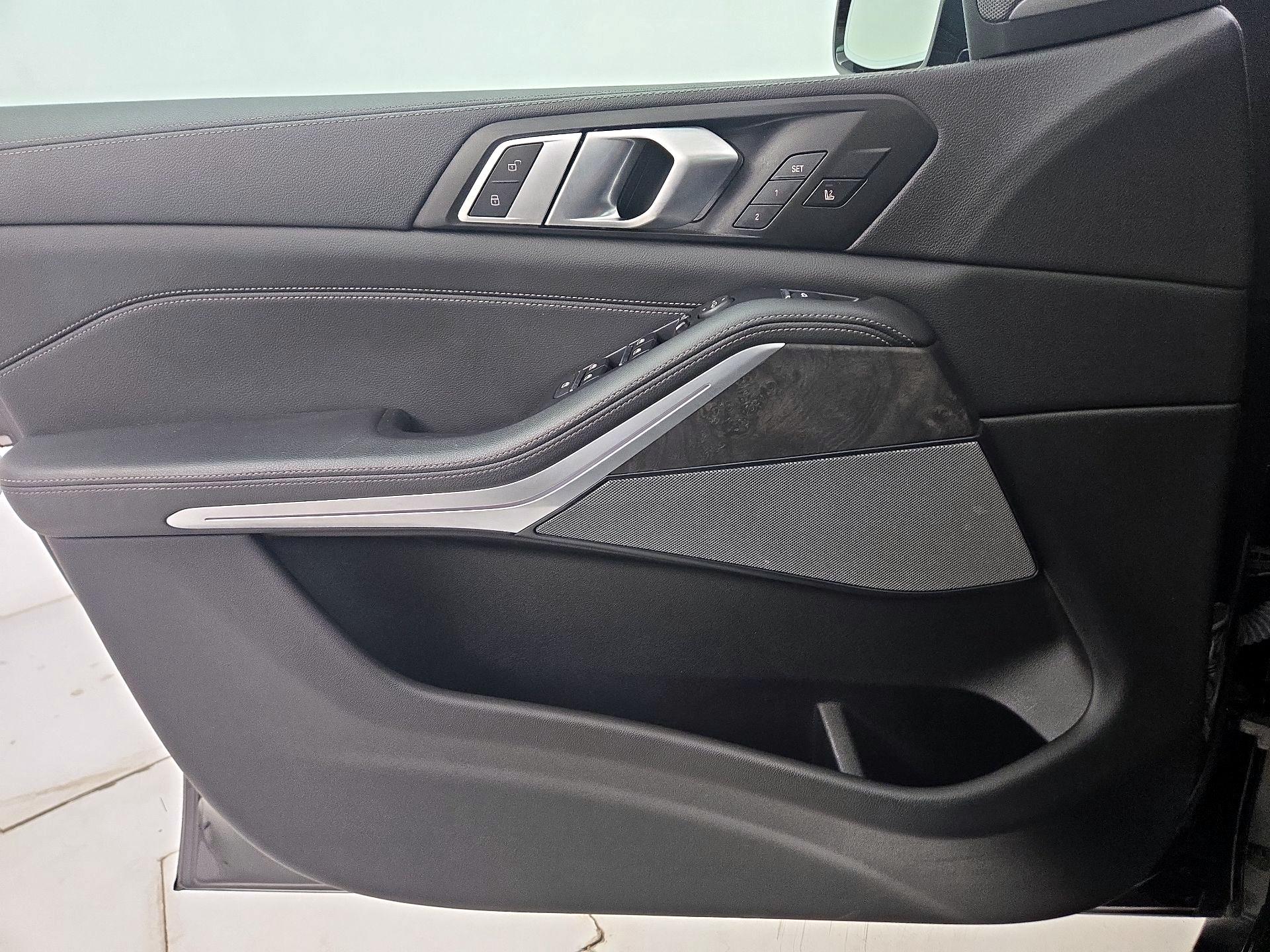 Thumbnail: 2022 BMW X5 - 12