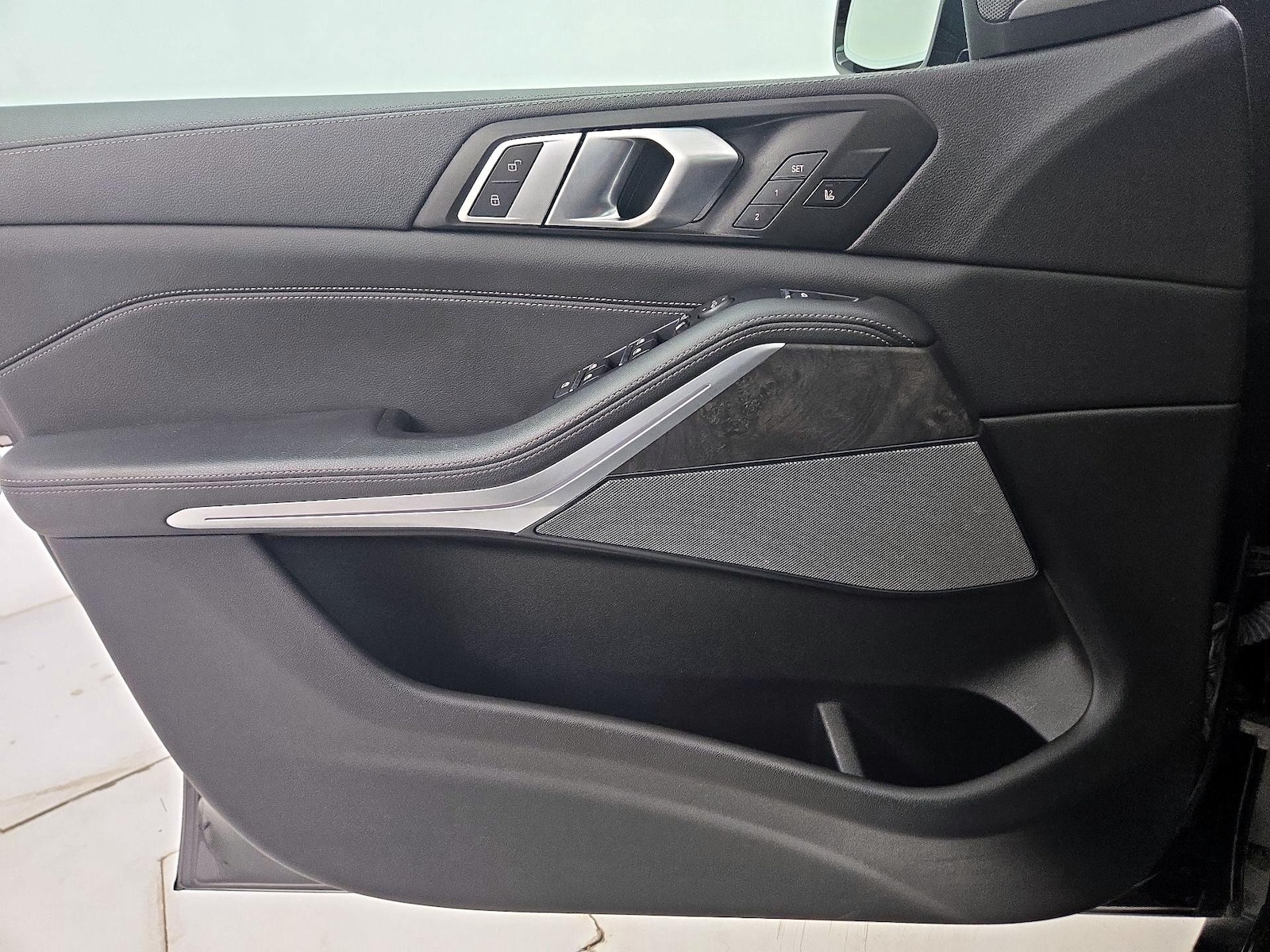 2022 BMW X5 M50i - Photo 13