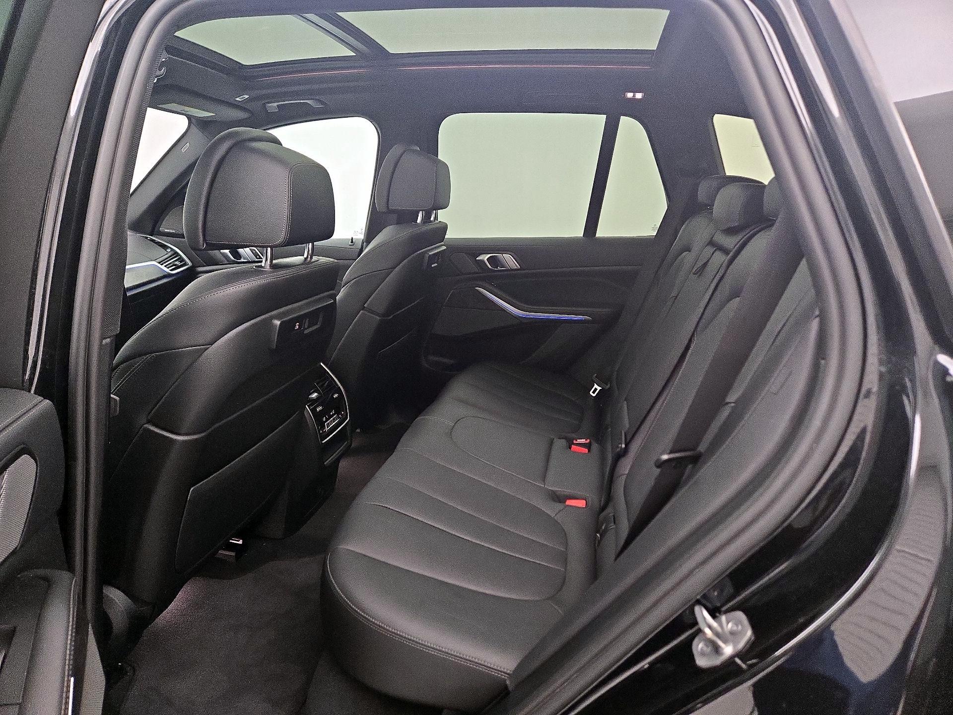 Thumbnail: 2022 BMW X5 - 20