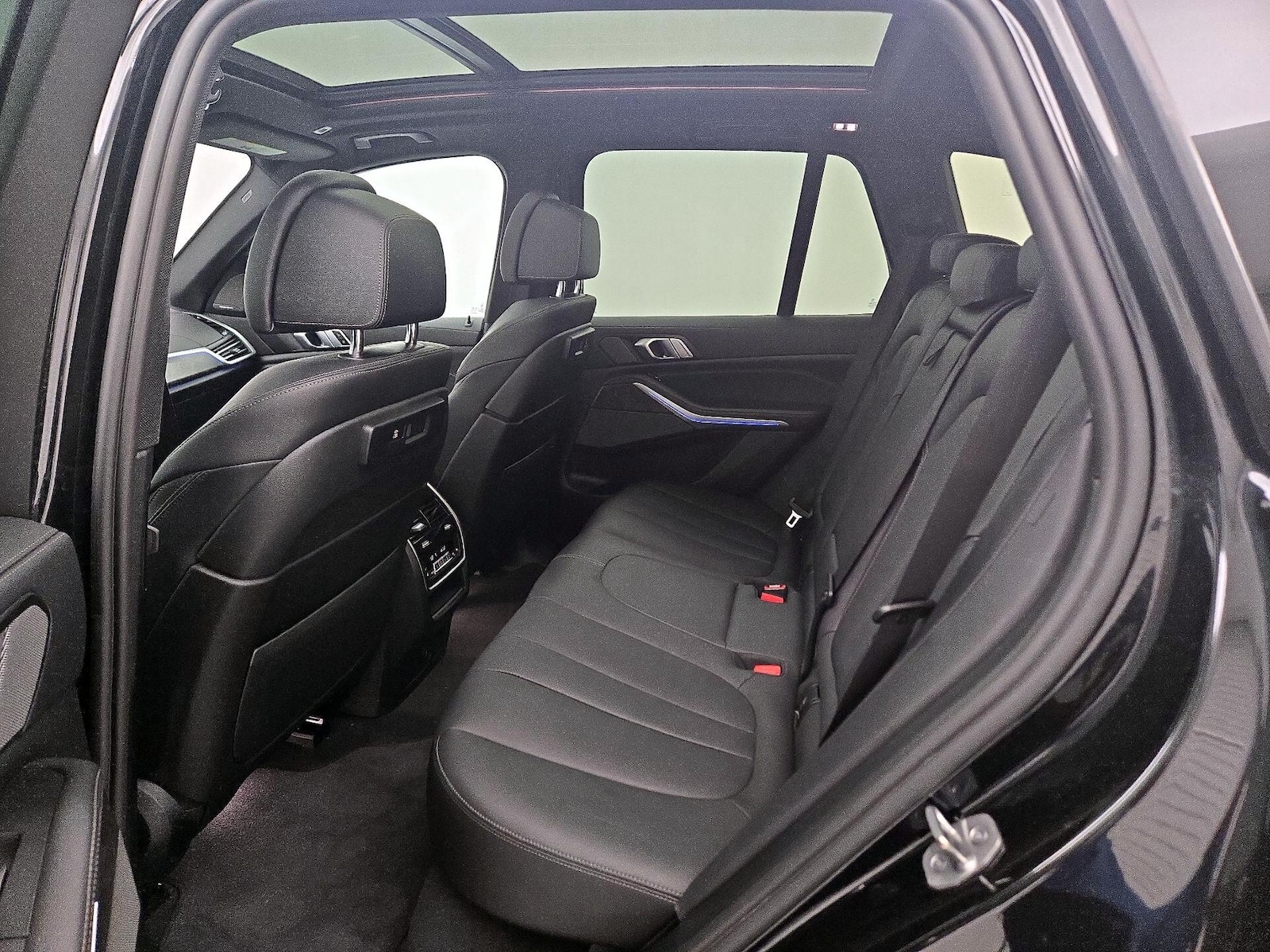 2022 BMW X5 M50i - Photo 21