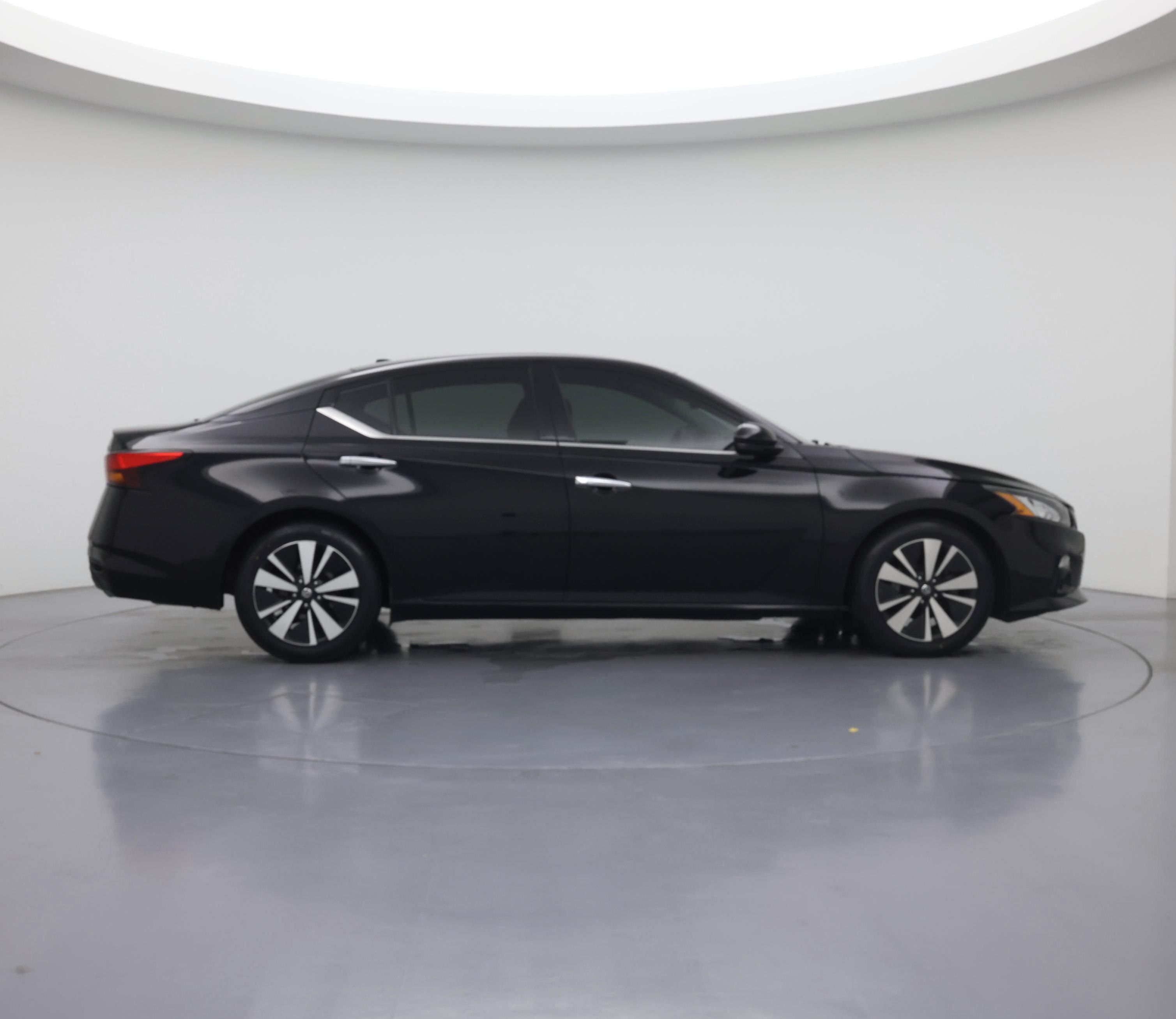 Thumbnail: 2019 Nissan Altima - 7