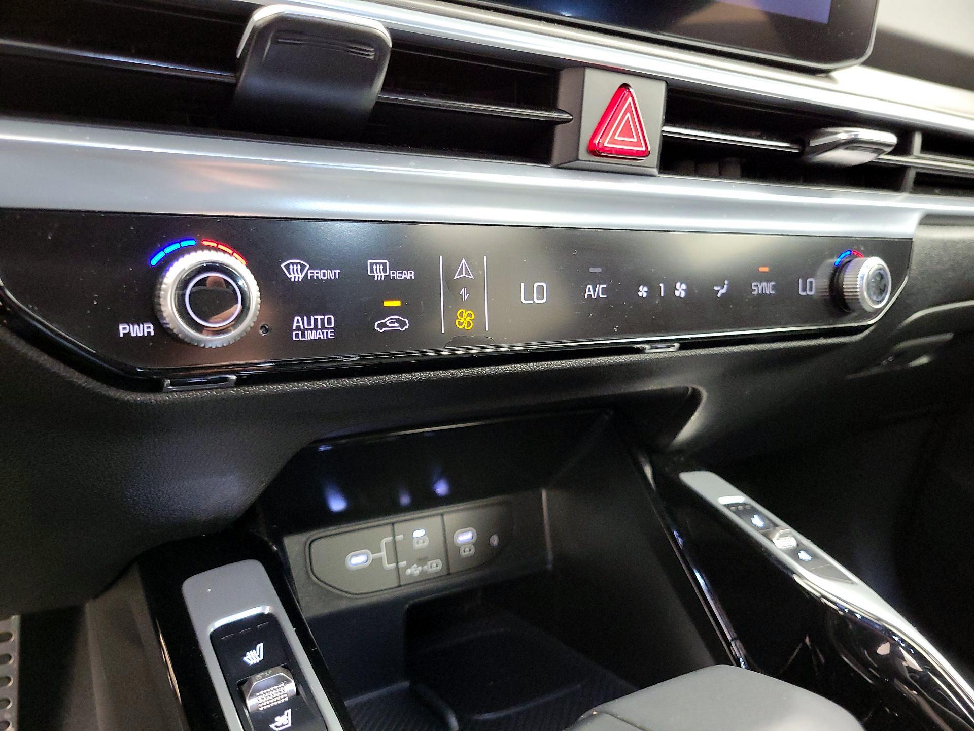 Thumbnail: 2025 Kia Sorento - 17