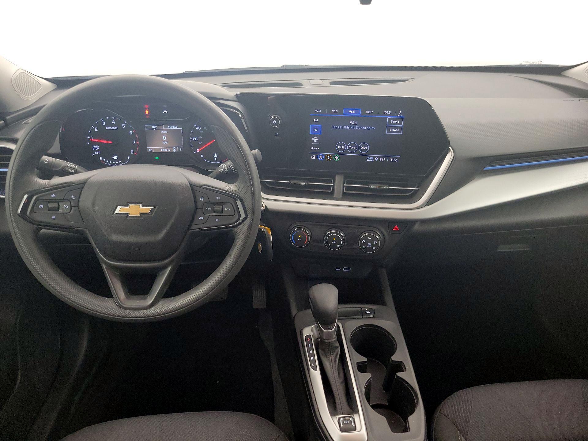 Thumbnail: 2025 Chevrolet Trax - 9