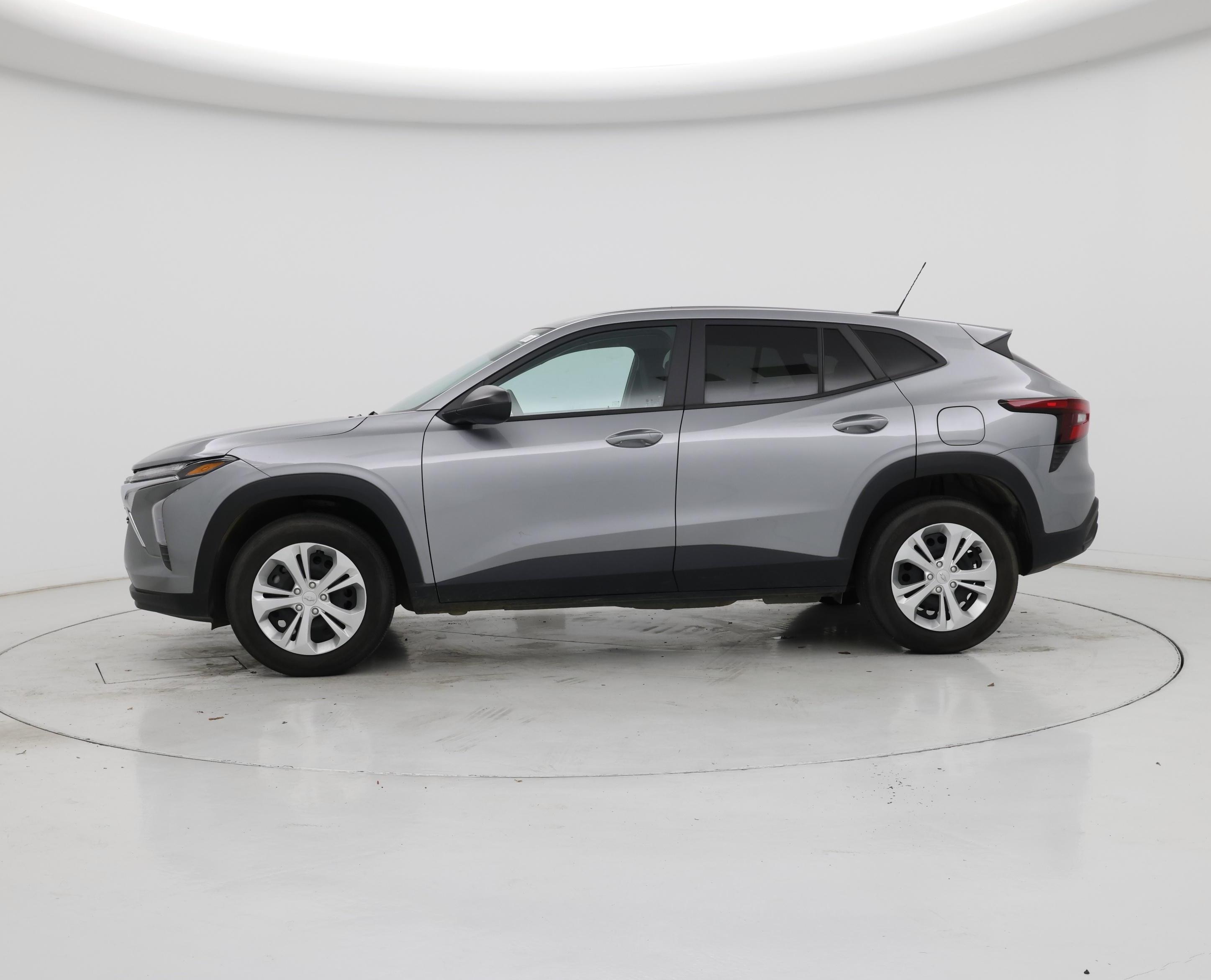 Thumbnail: 2025 Chevrolet Trax - 3