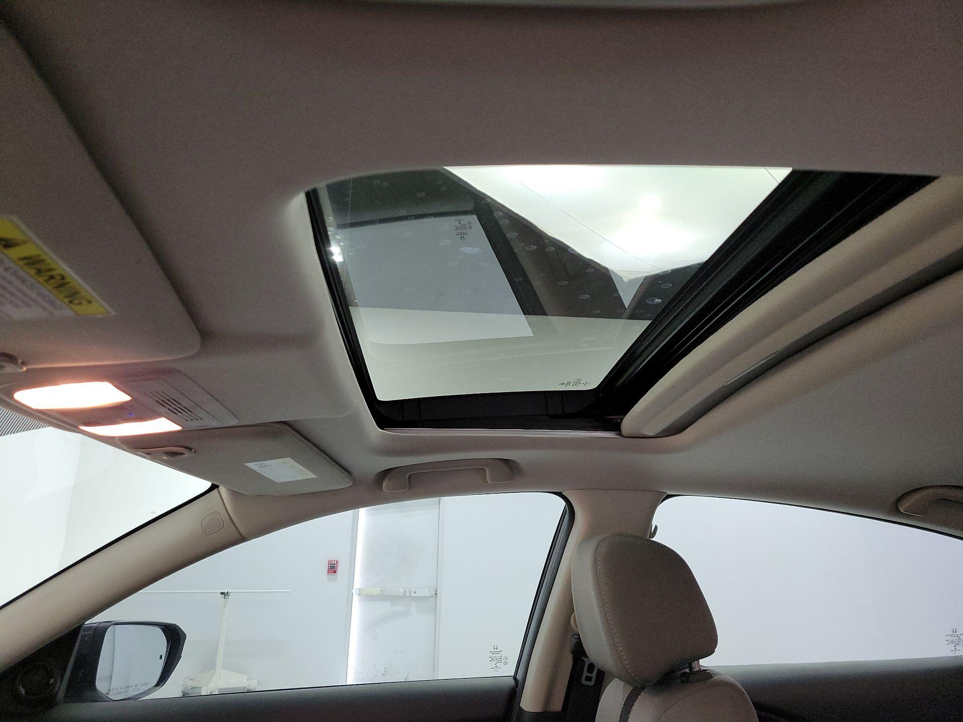 Thumbnail: 2016 Honda Civic - 18