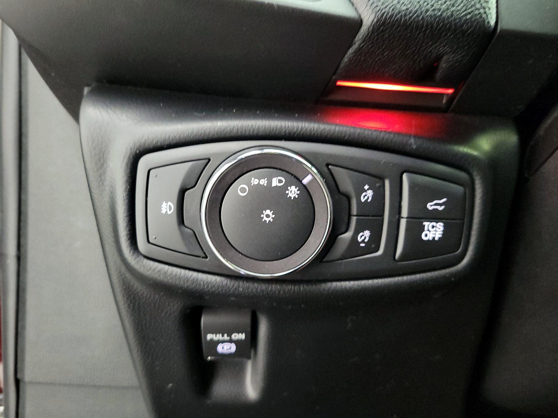 Thumbnail: 2019 Lincoln Nautilus - 13