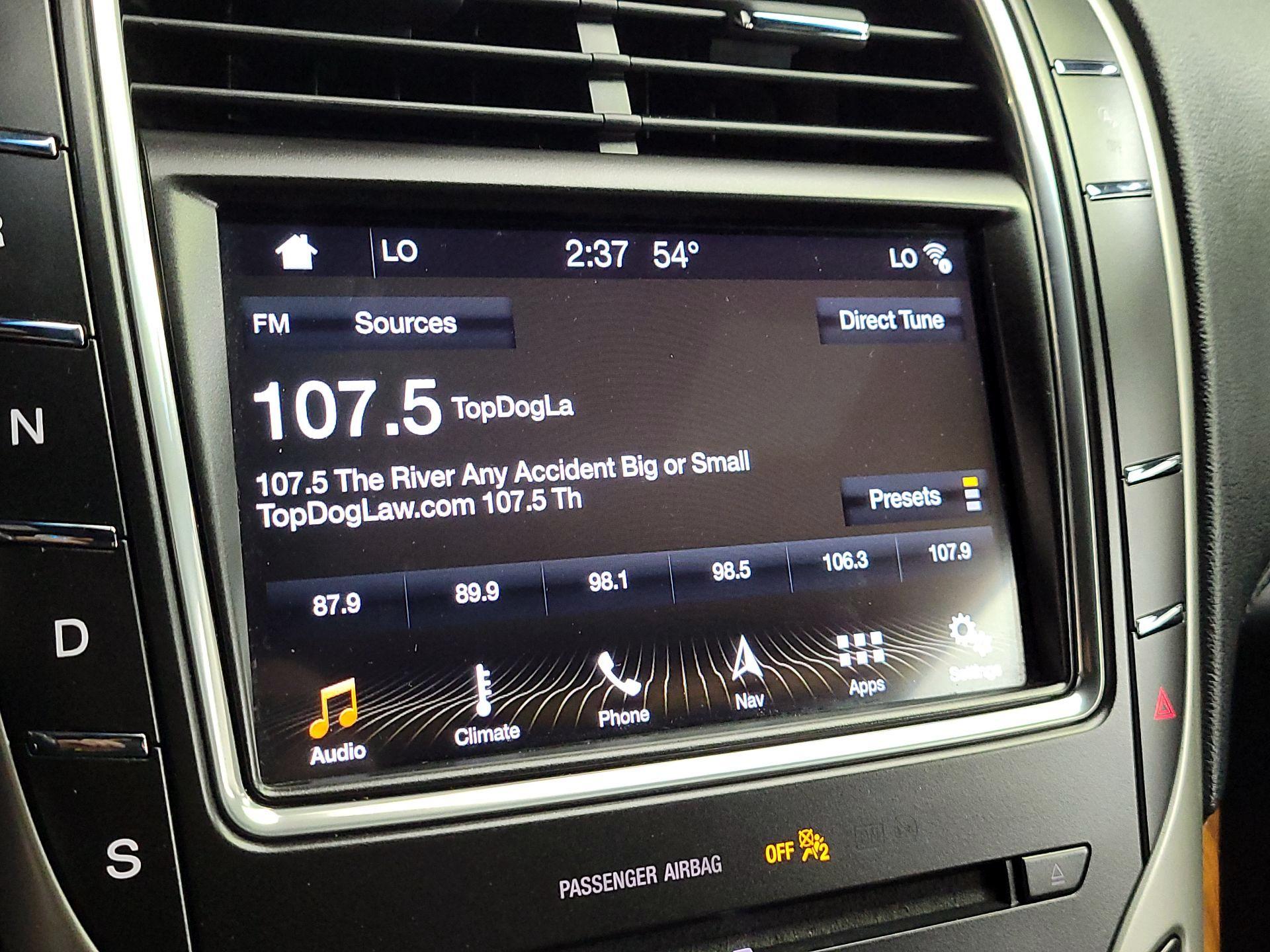 Thumbnail: 2019 Lincoln Nautilus - 16