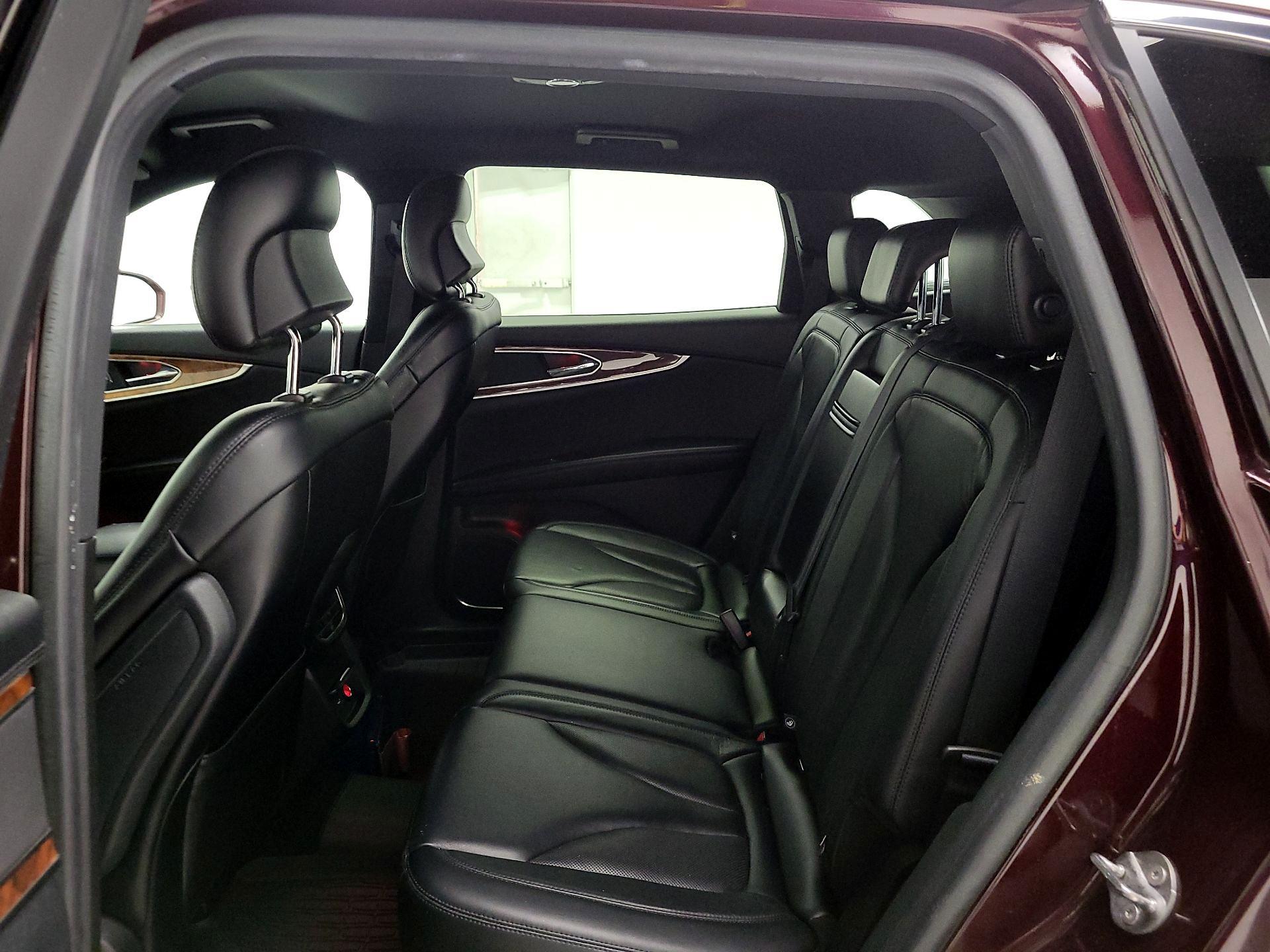 Thumbnail: 2019 Lincoln Nautilus - 20