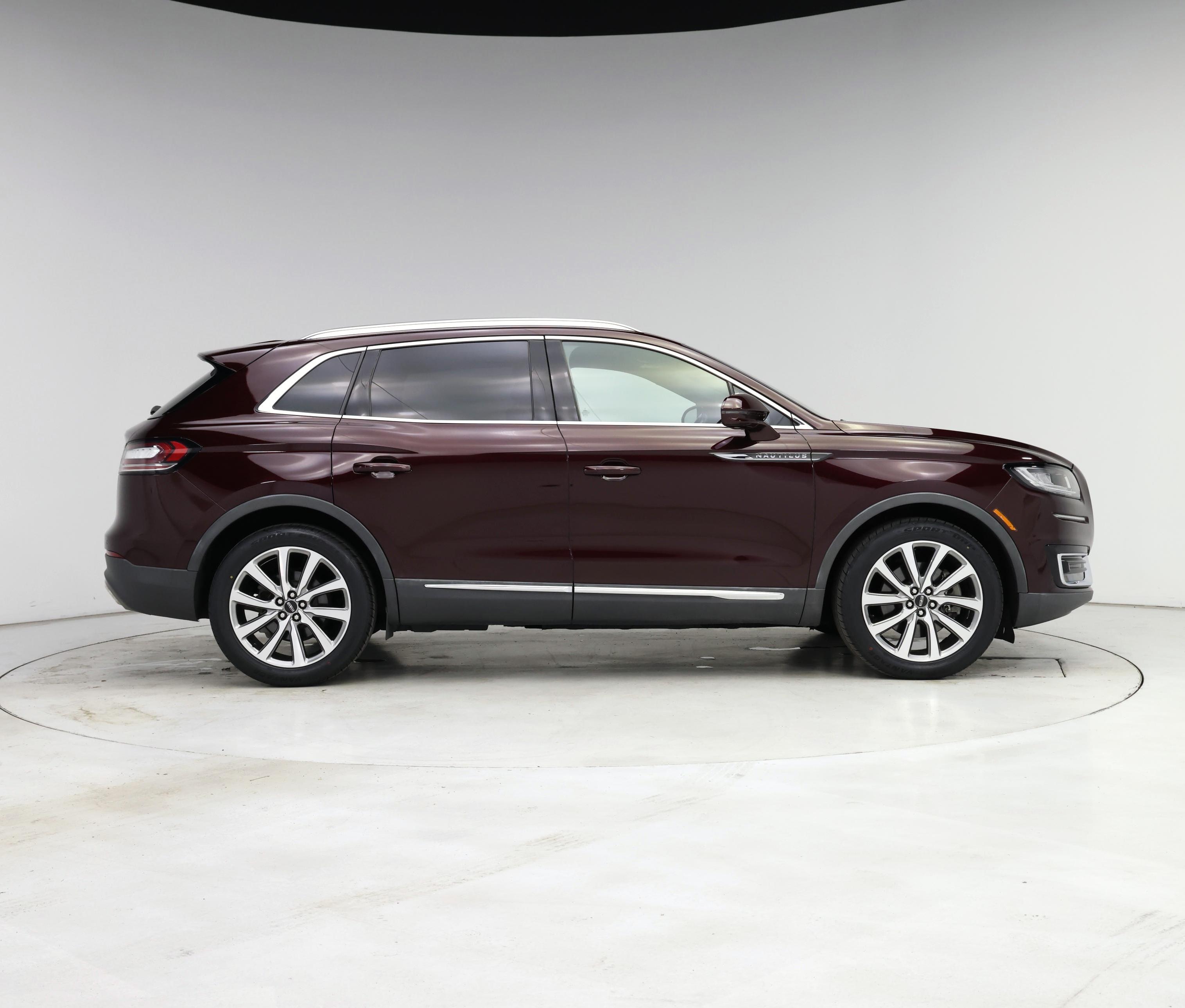 Thumbnail: 2019 Lincoln Nautilus - 7