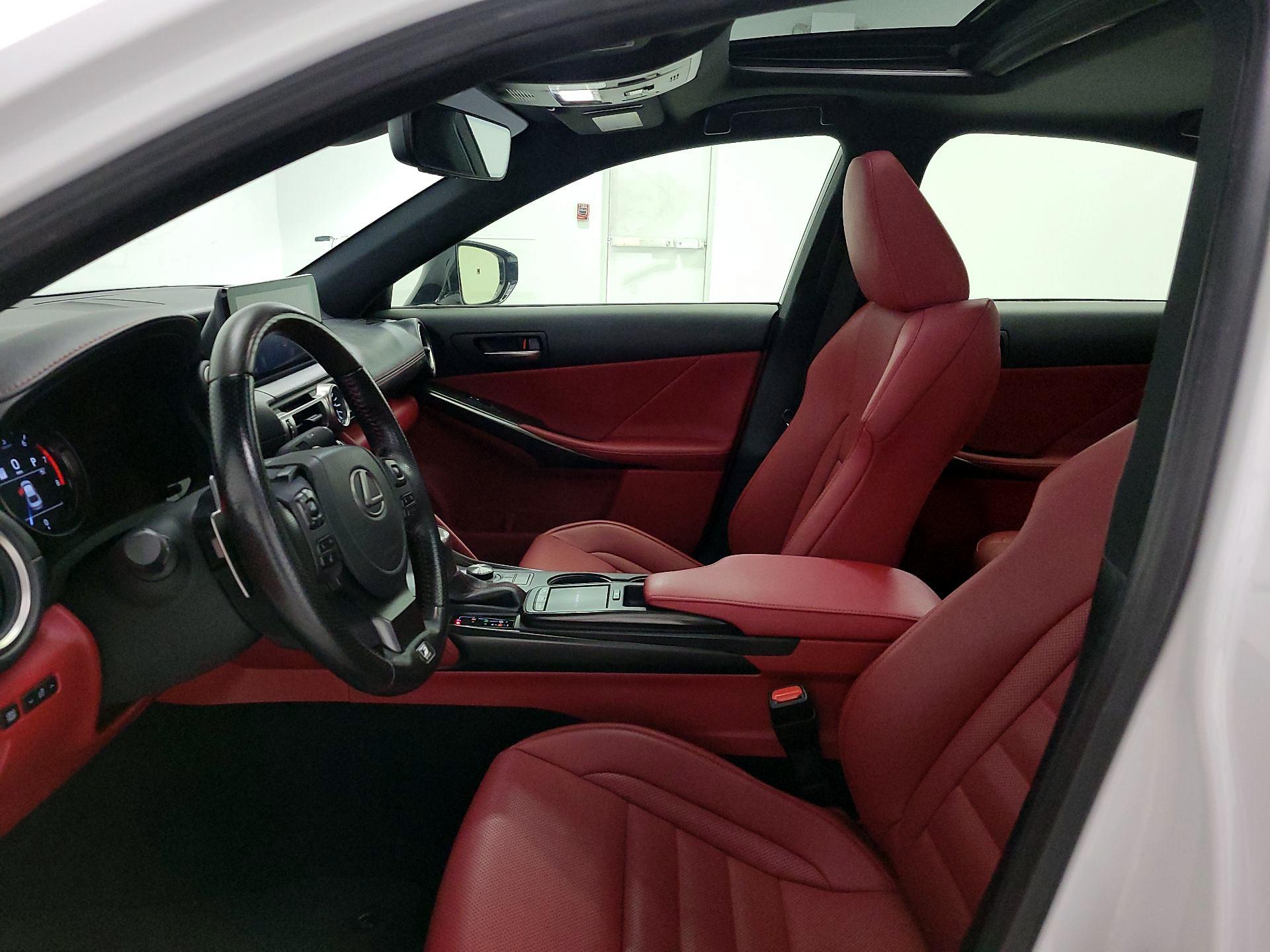 Thumbnail: 2022 Lexus IS - 11