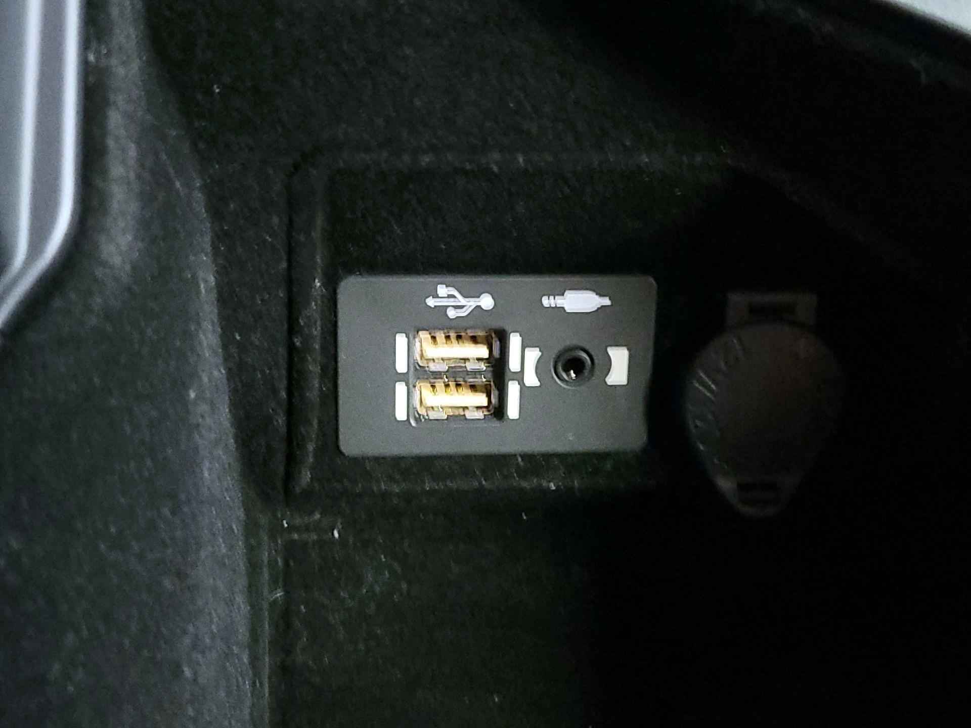 Thumbnail: 2022 Lexus IS - 19