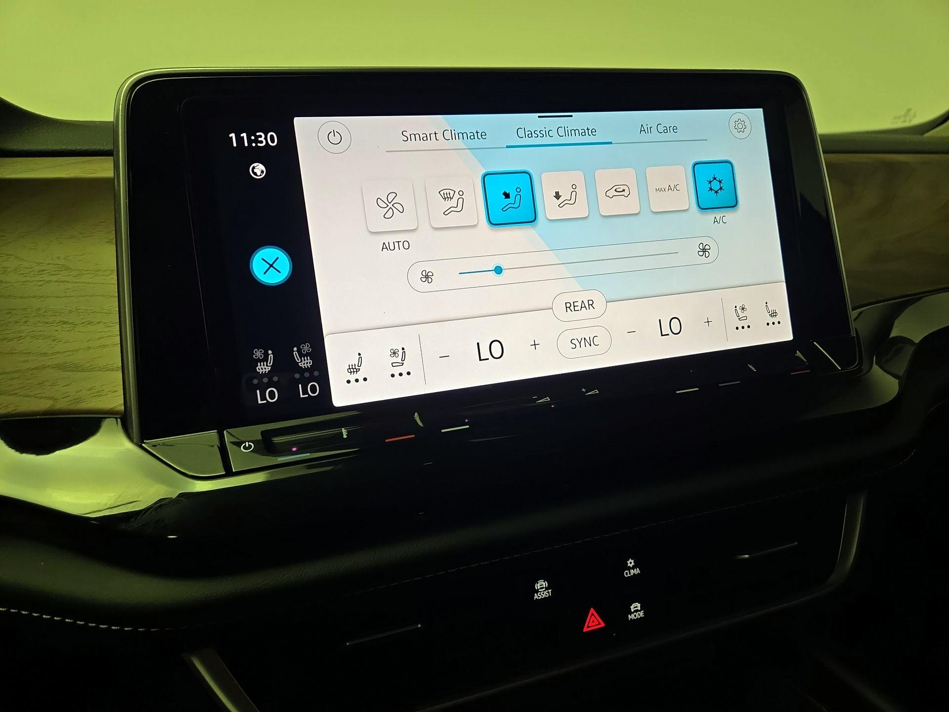 Thumbnail: 2025 Volkswagen Atlas - 16