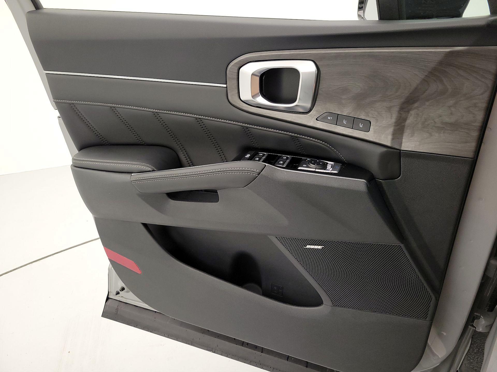 Thumbnail: 2025 Kia Sorento - 12