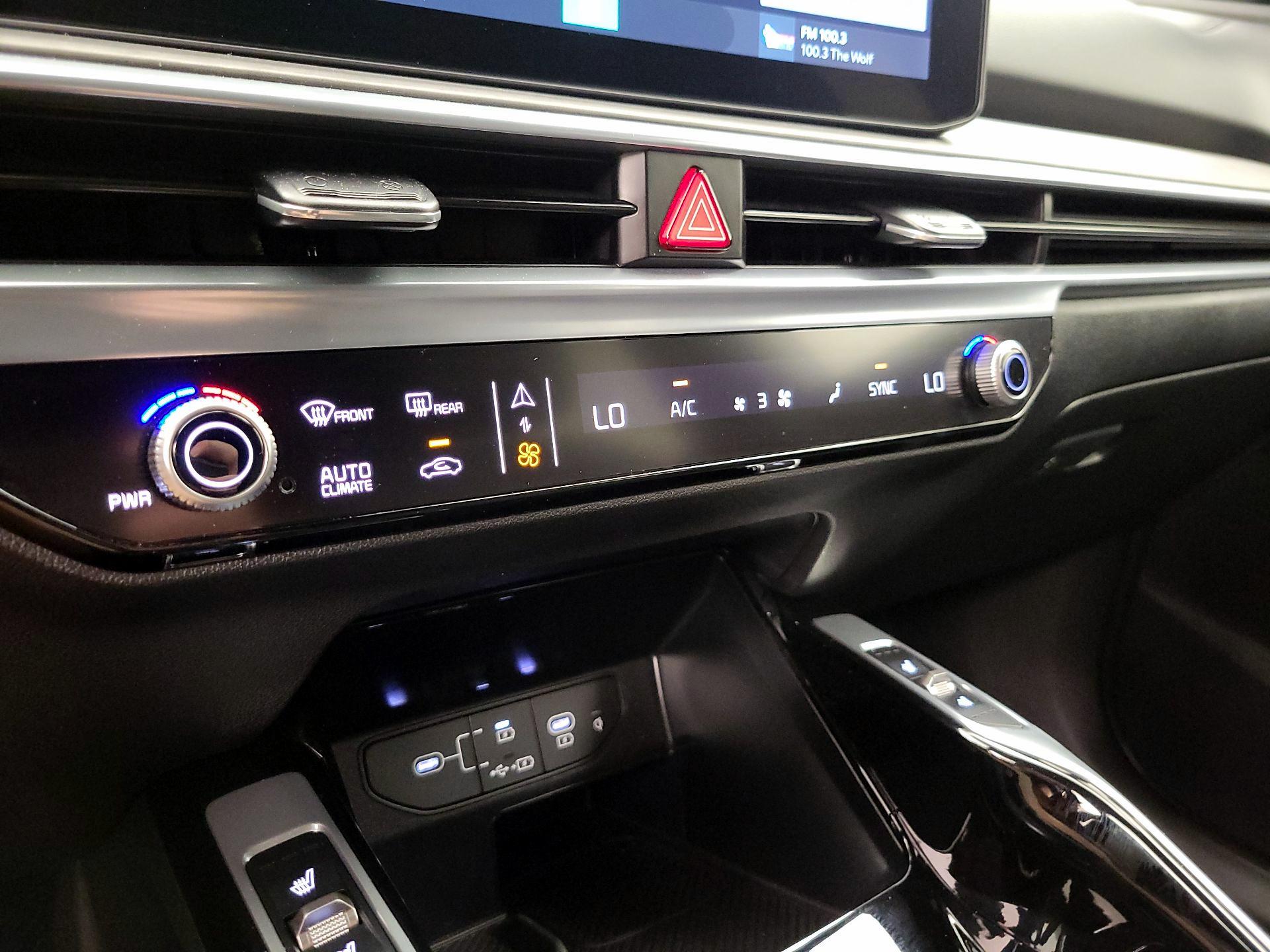 Thumbnail: 2025 Kia Sorento - 17