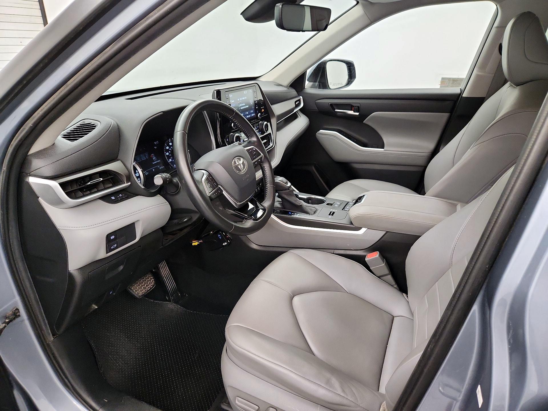 Thumbnail: 2020 Toyota Highlander - 11