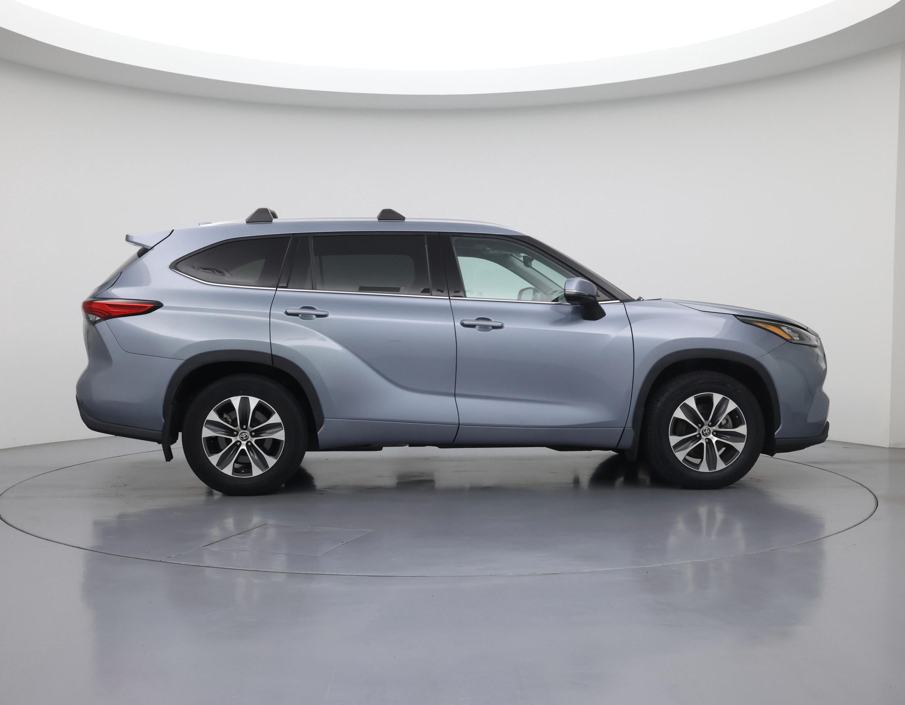 Thumbnail: 2020 Toyota Highlander - 7