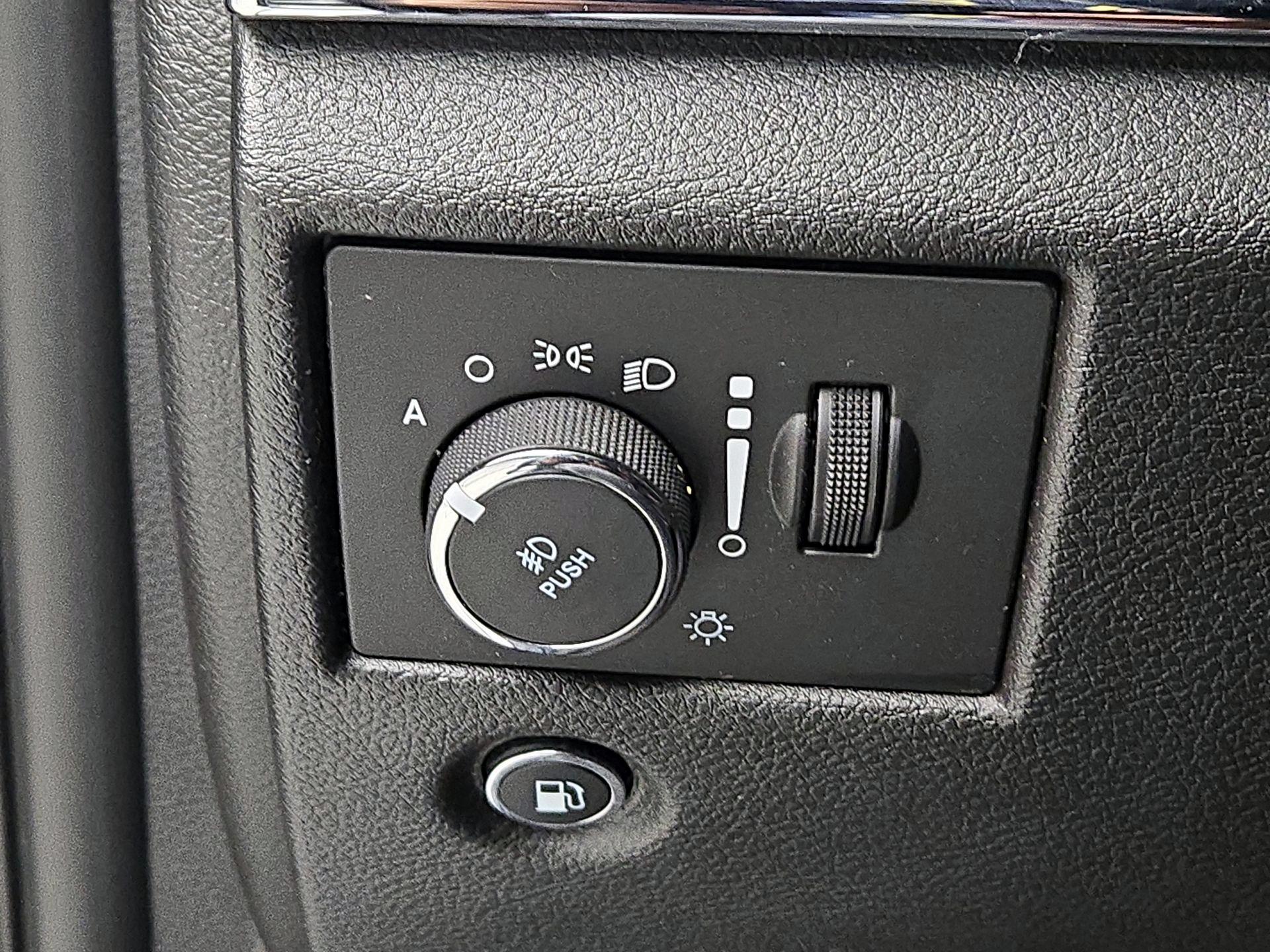 Thumbnail: 2021 Jeep Grand Cherokee - 13