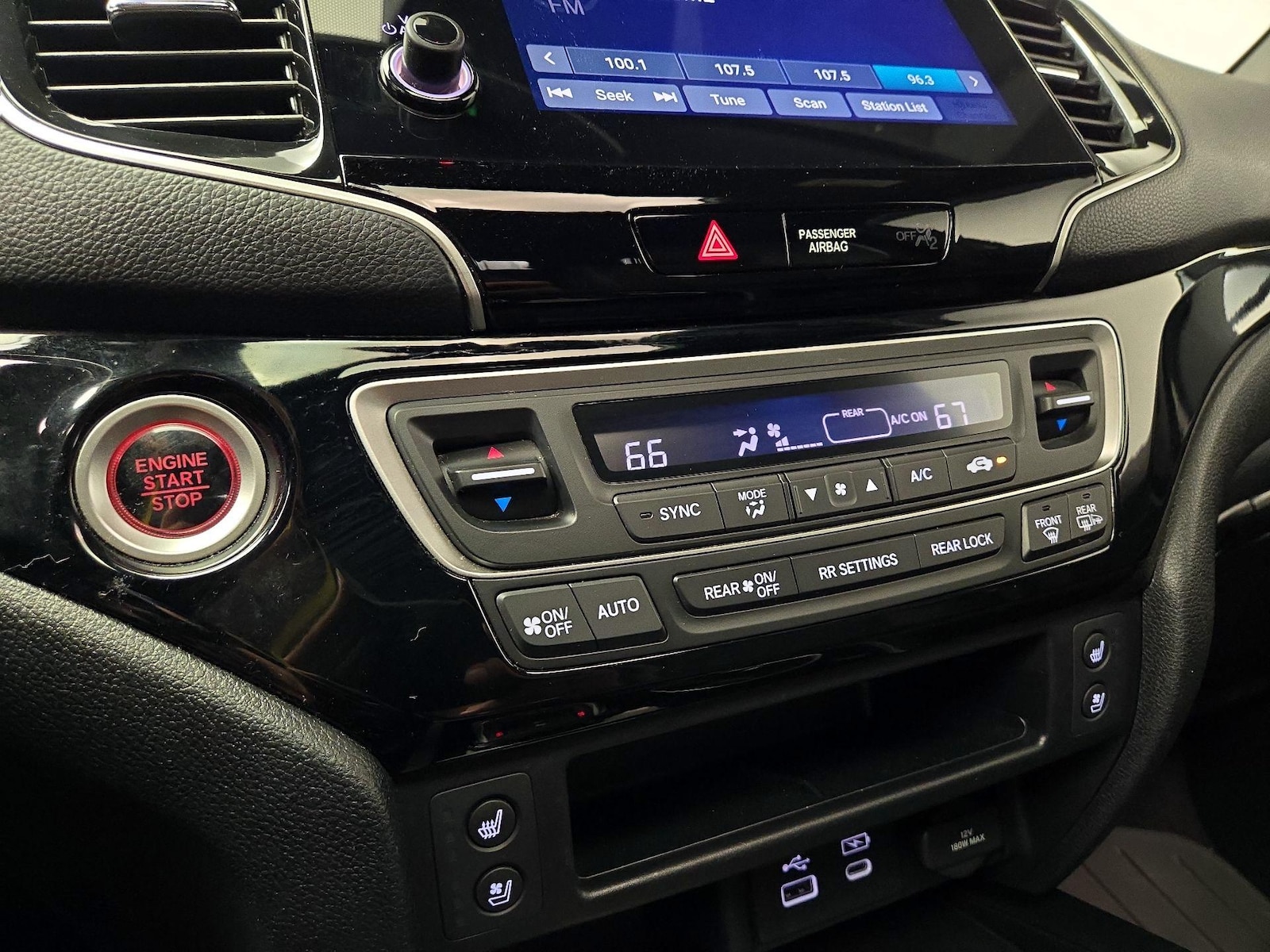2024 Honda Passport Black Edition - Photo 17