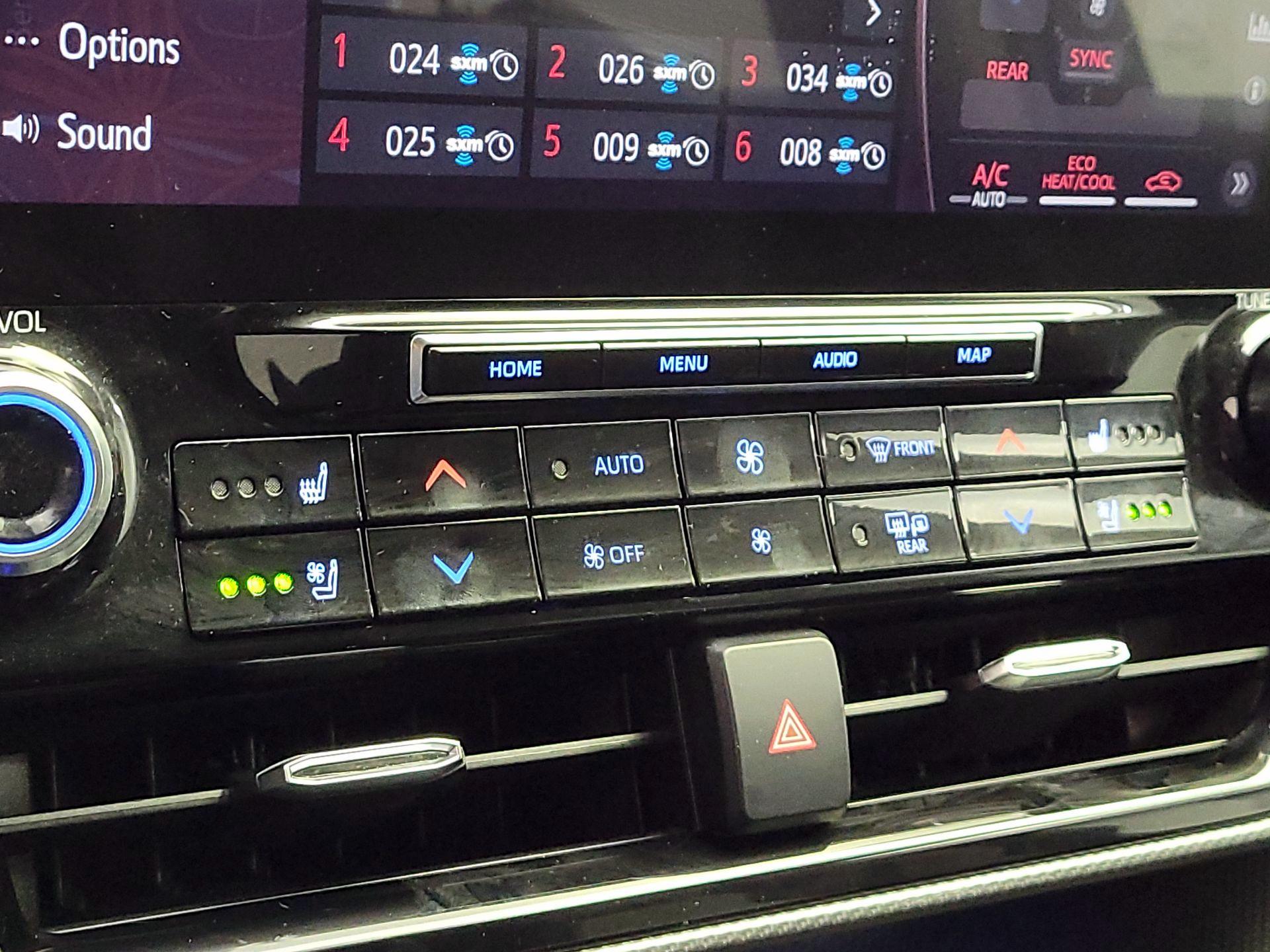 Thumbnail: 2021 Toyota Highlander - 17