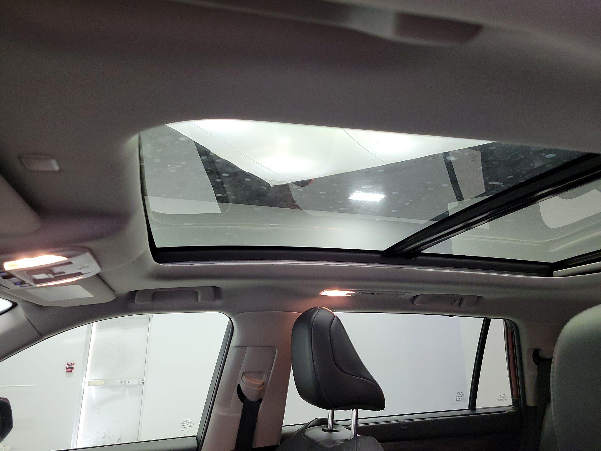 Thumbnail: 2021 Toyota Highlander - 20