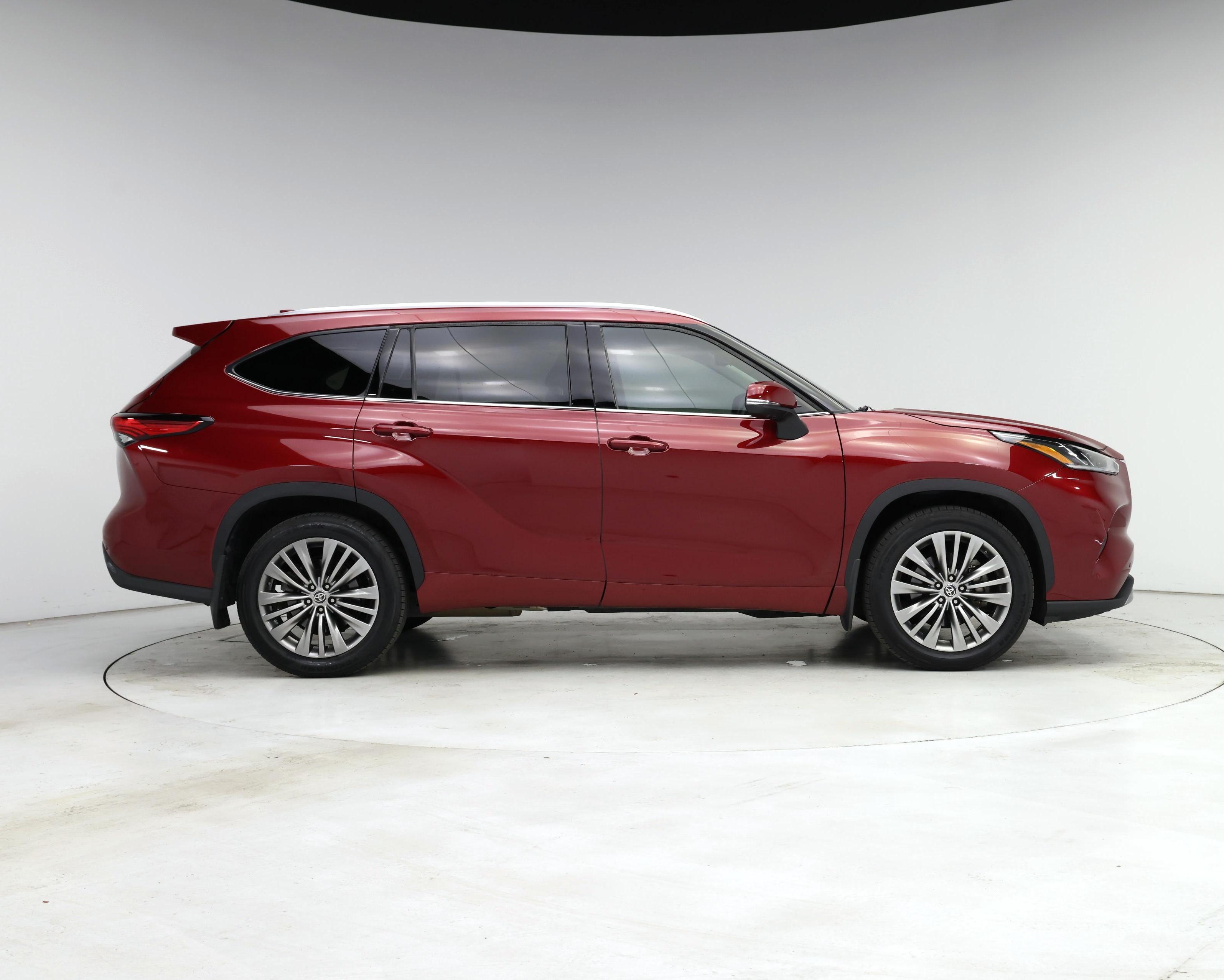 Thumbnail: 2021 Toyota Highlander - 7
