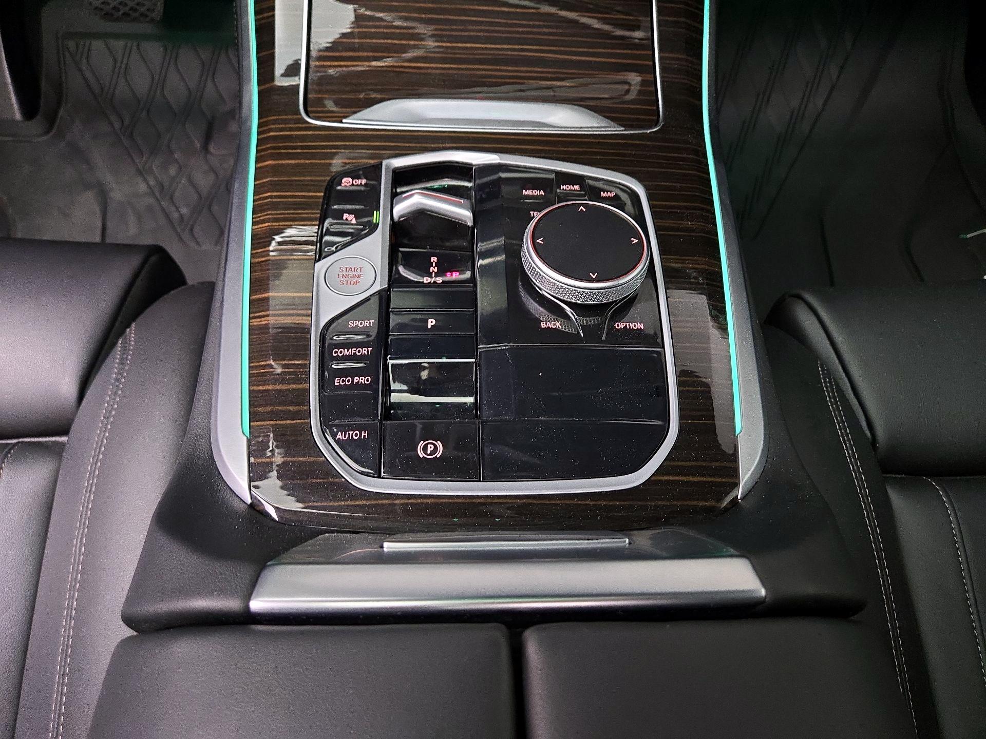 Thumbnail: 2025 BMW X5 - 18