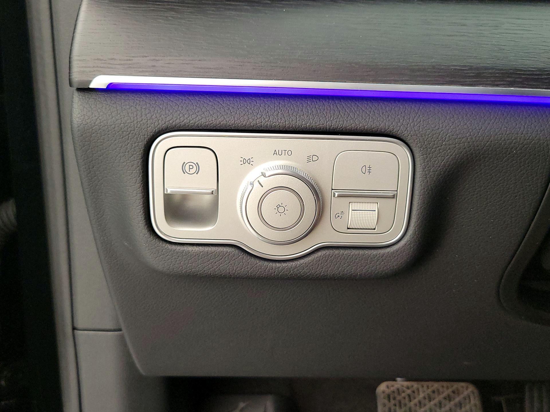 Thumbnail: 2025 Mercedes-Benz GLE - 13