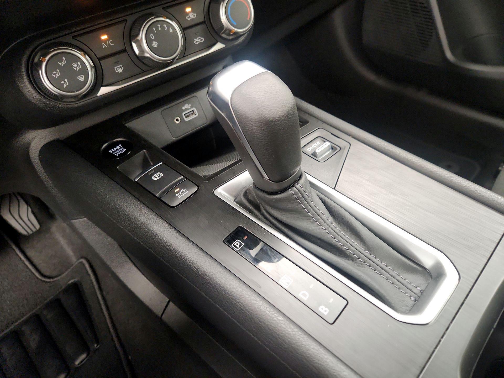 Thumbnail: 2025 Nissan Kicks - 17