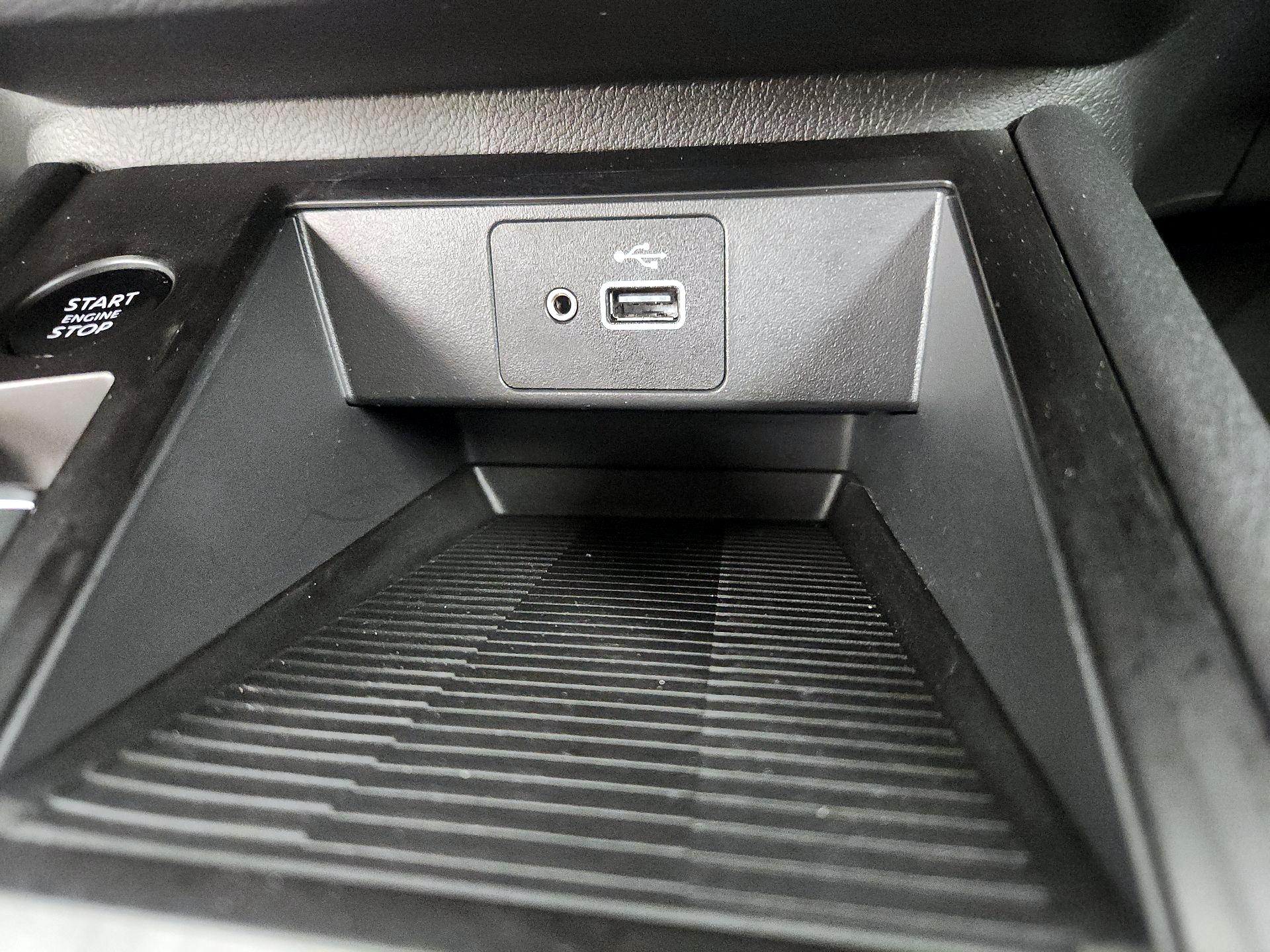 Thumbnail: 2025 Nissan Kicks - 18