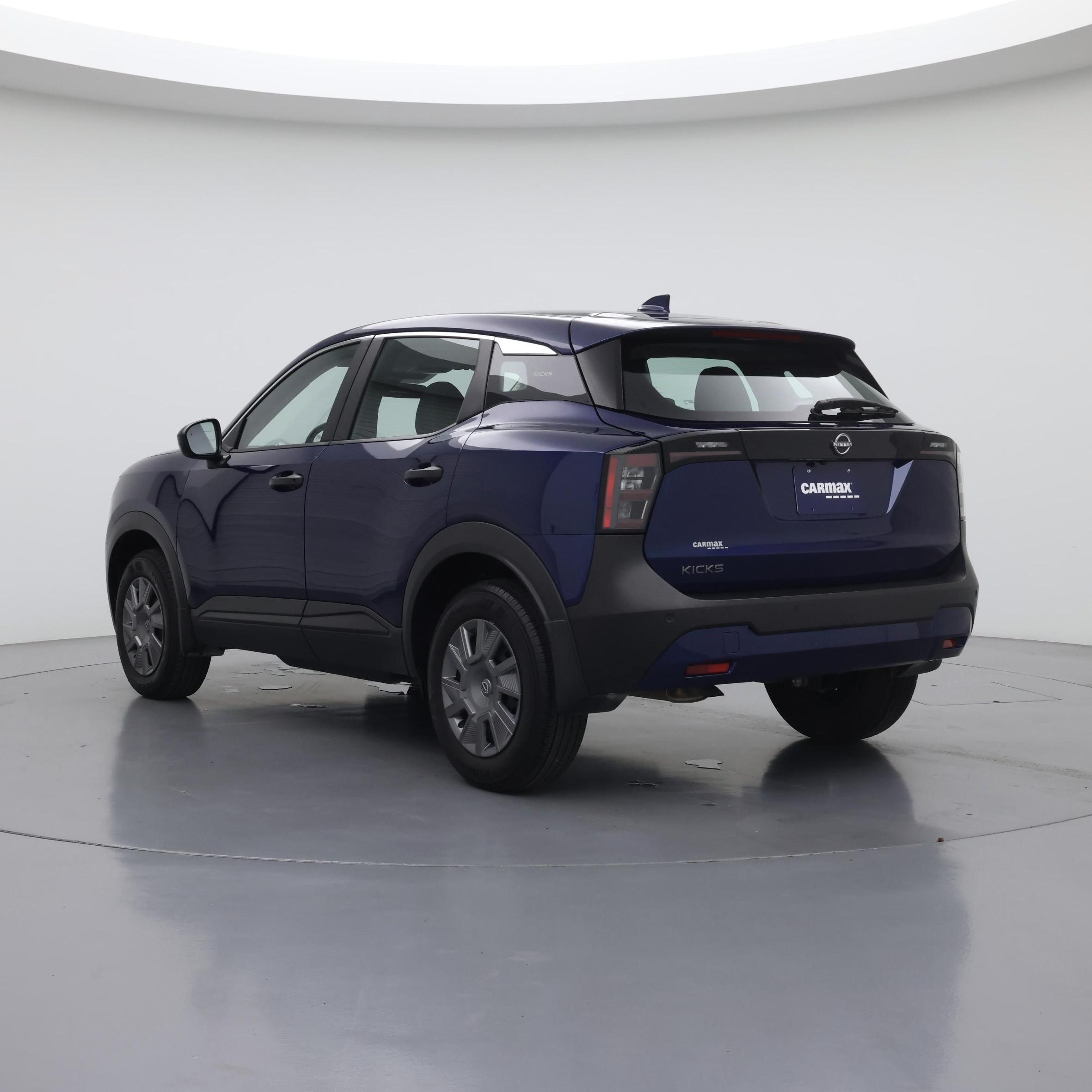 Thumbnail: 2025 Nissan Kicks - 2