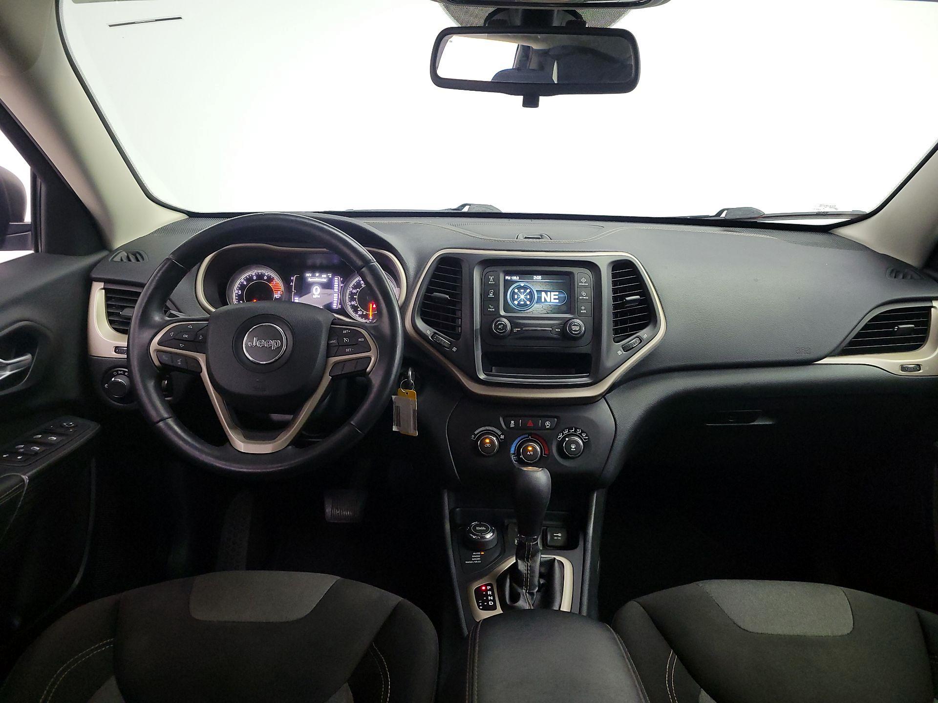Thumbnail: 2016 Jeep Cherokee - 9