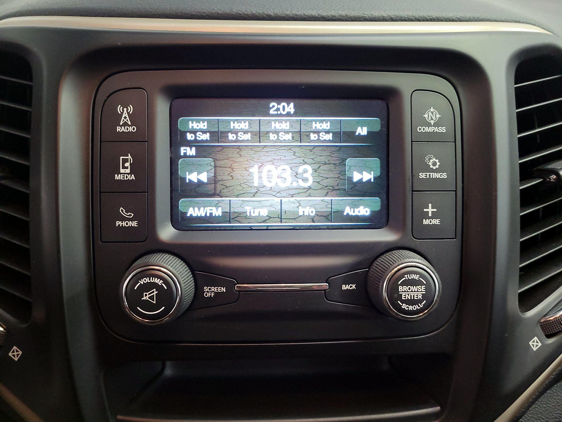 Thumbnail: 2016 Jeep Cherokee - 15