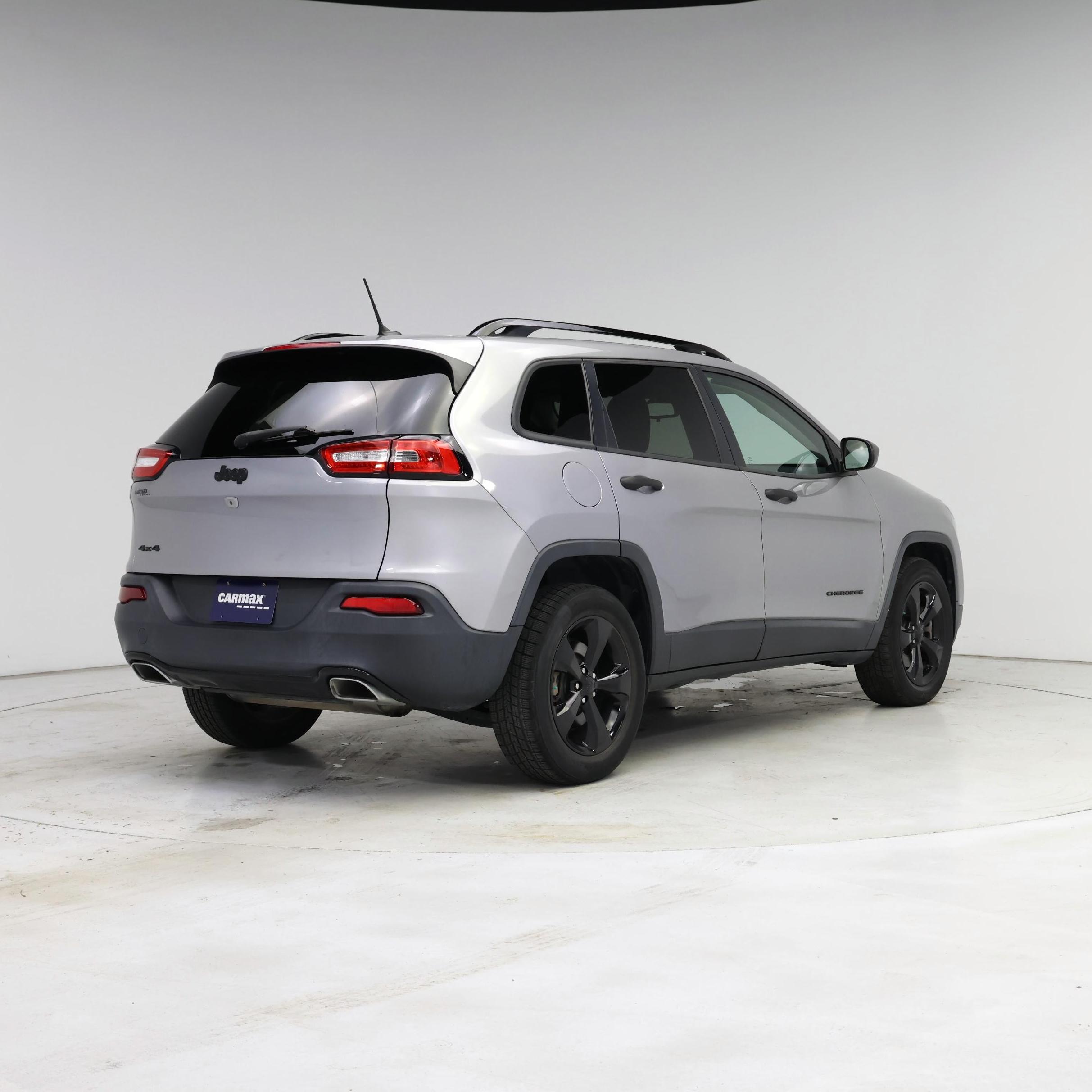 Thumbnail: 2016 Jeep Cherokee - 8