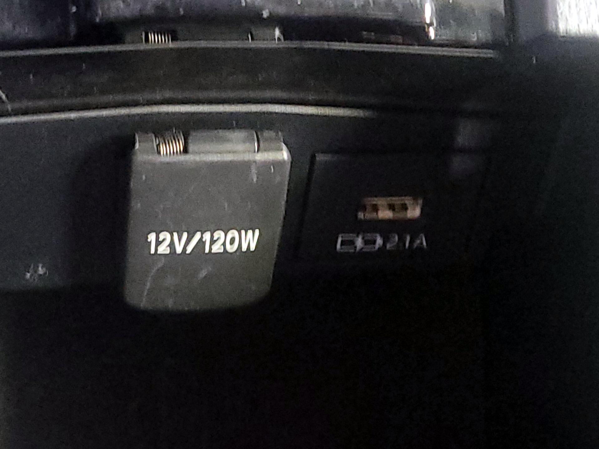 Thumbnail: 2021 Toyota Corolla - 18