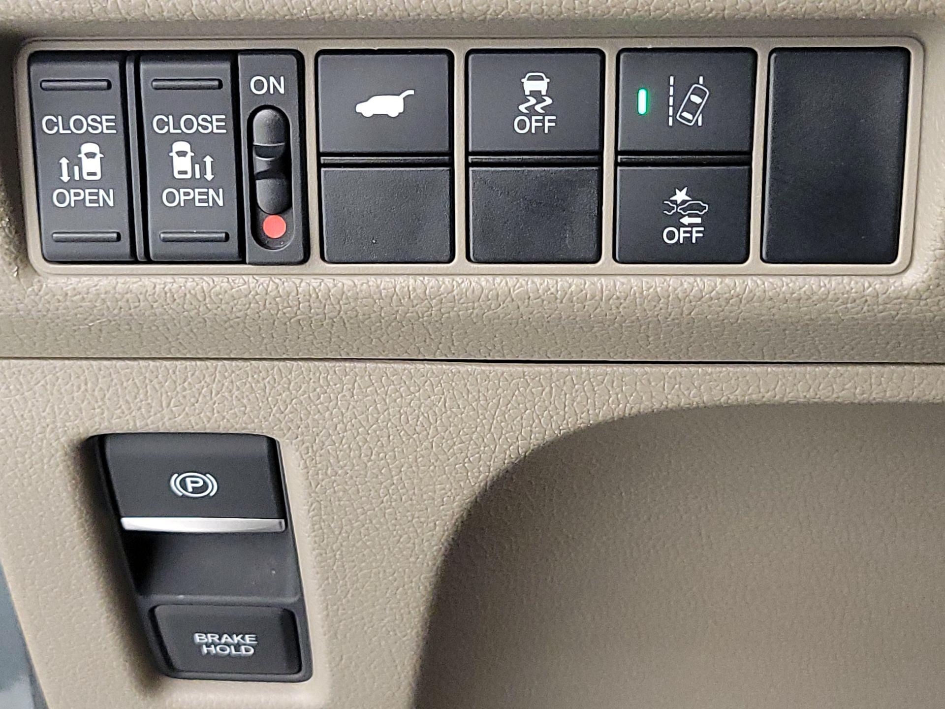 Thumbnail: 2020 Honda Odyssey - 13