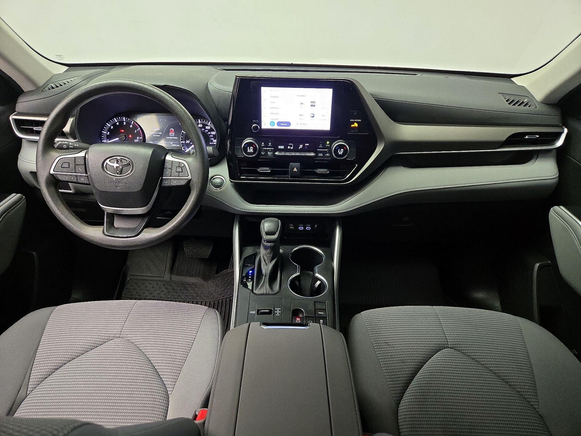 Thumbnail: 2023 Toyota Highlander - 9