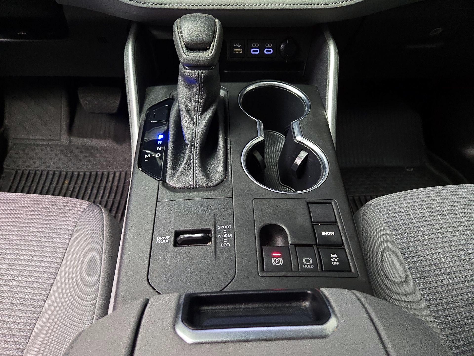 Thumbnail: 2023 Toyota Highlander - 17