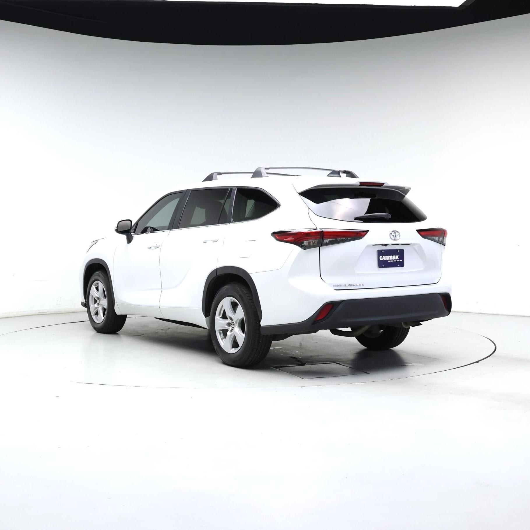 Thumbnail: 2023 Toyota Highlander - 2