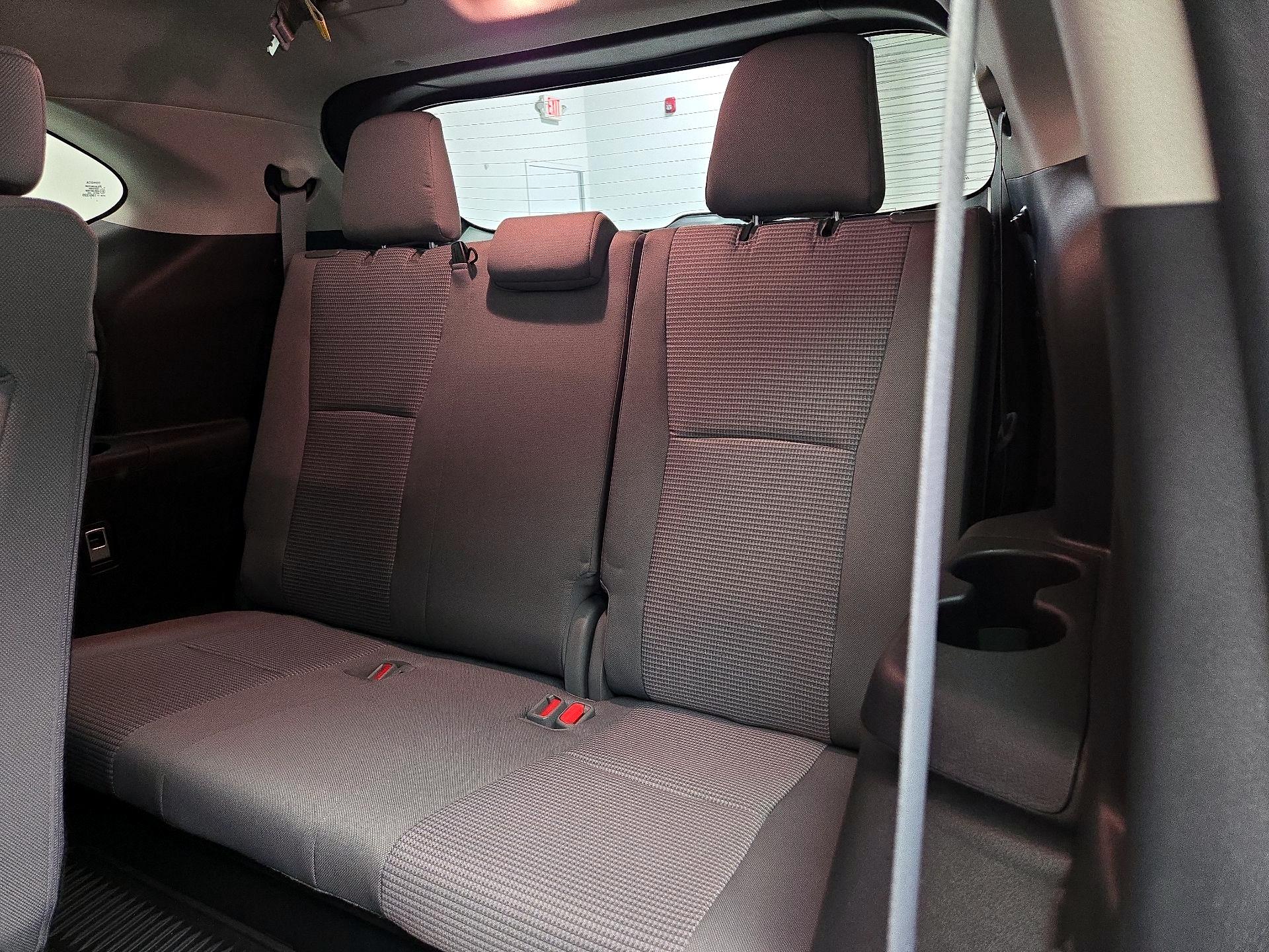 Thumbnail: 2023 Toyota Highlander - 20