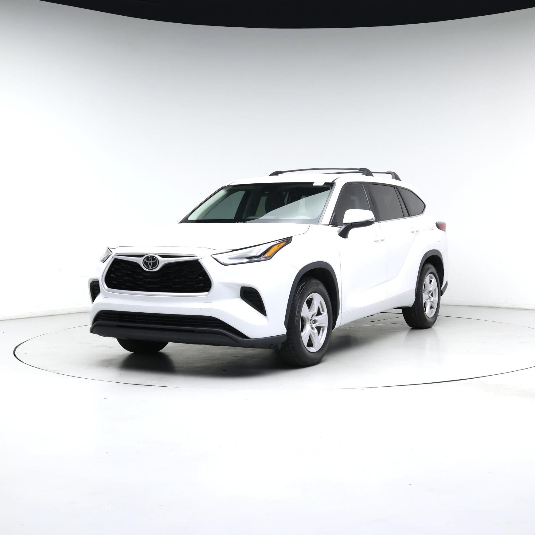 Thumbnail: 2023 Toyota Highlander - 4